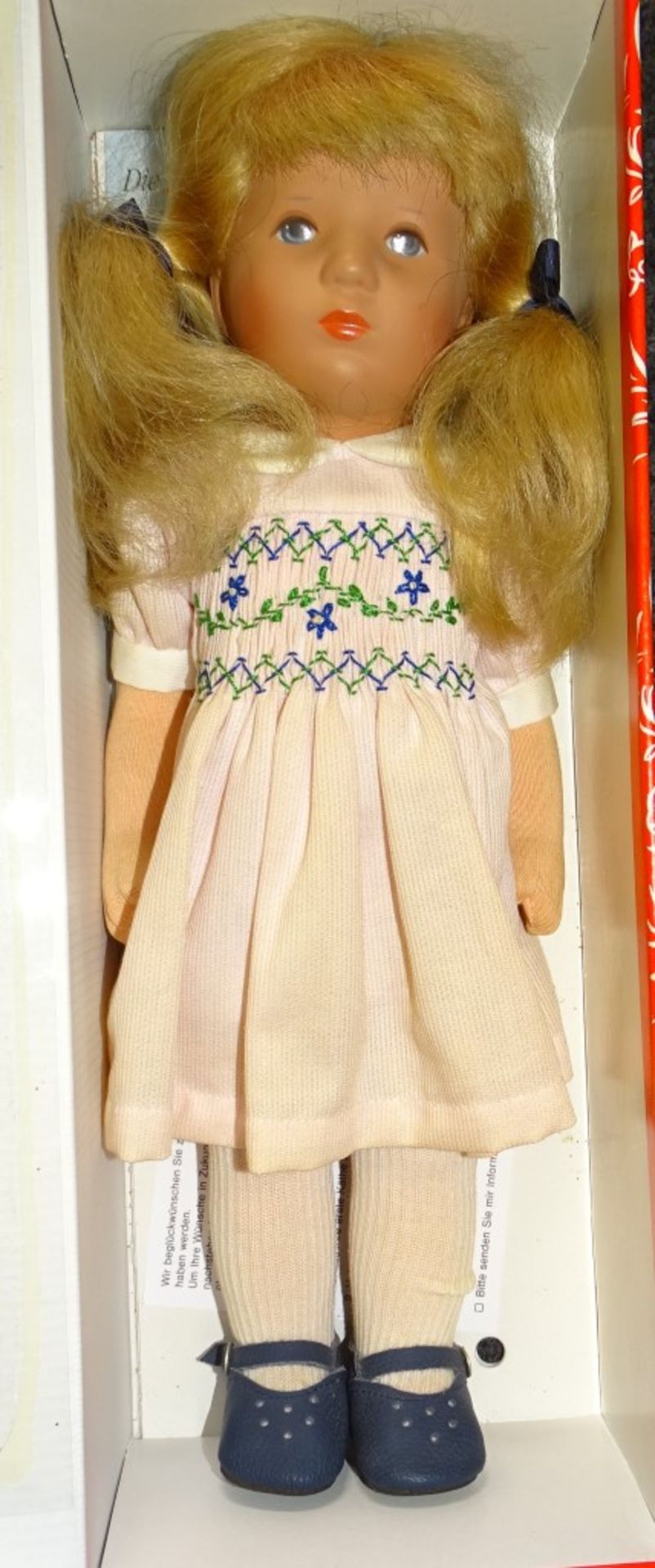 Käthe Kruse Puppe, Mädchen Rosalie,blond mit Zöpfen,rosa Kleid,neuwertig in OVP,H-3 - Bild 4 aus 4