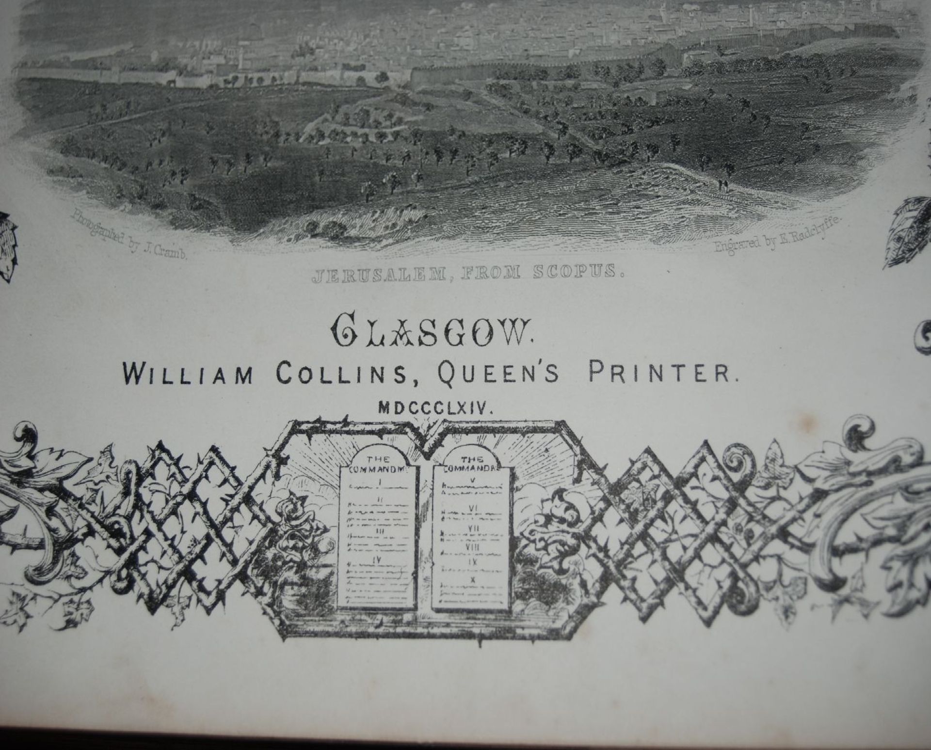 The Holy Bilble" Glasgow 1864, Grossband mit vielen Stahlstichen mit Motiven aus dem Hl. Land, - Bild 2 aus 9