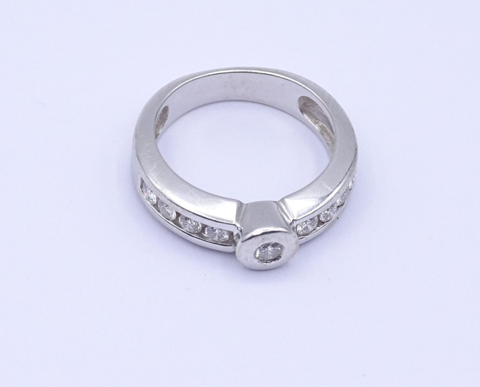 Brillant Ring WG 0.585 Christ 9 Brillanten zus.ca.0,20ct.,4,4gr., RG 48 - Bild 2 aus 6