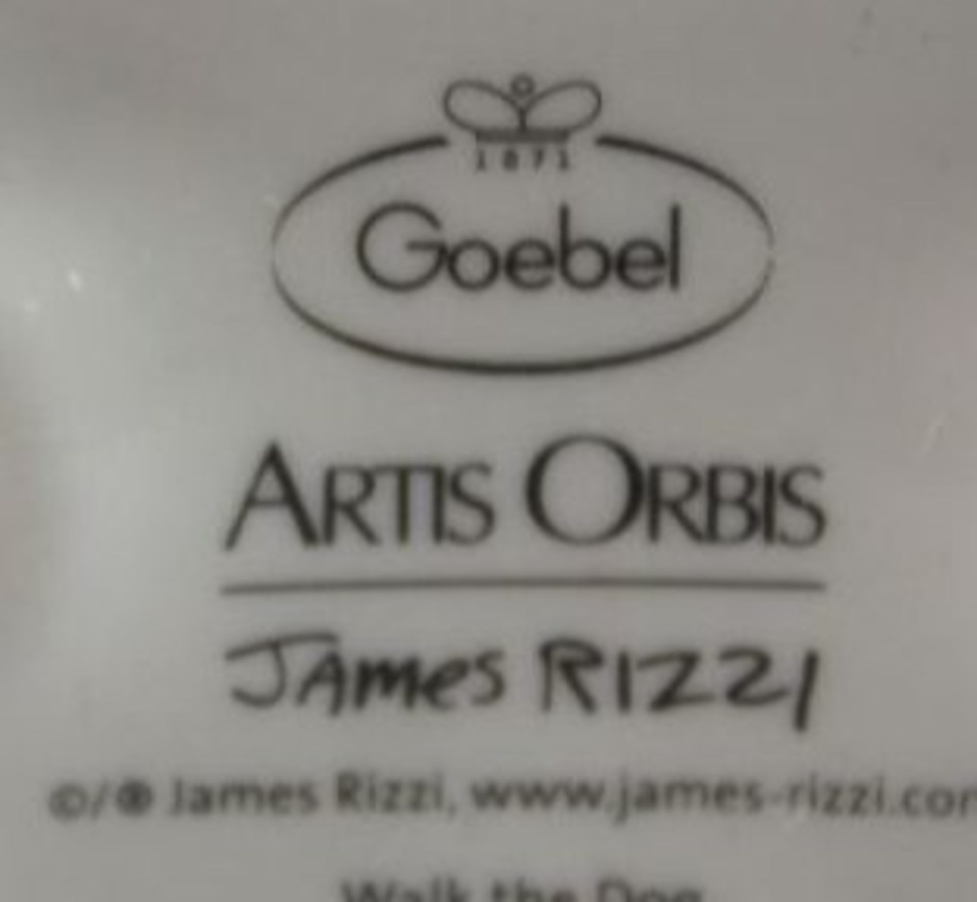 Goebel-Figur "Walk the Dog", Artis-Orbis, Entw. James Rizzi, orig. Karton, ca. H-13,5cm. - Bild 4 aus 4