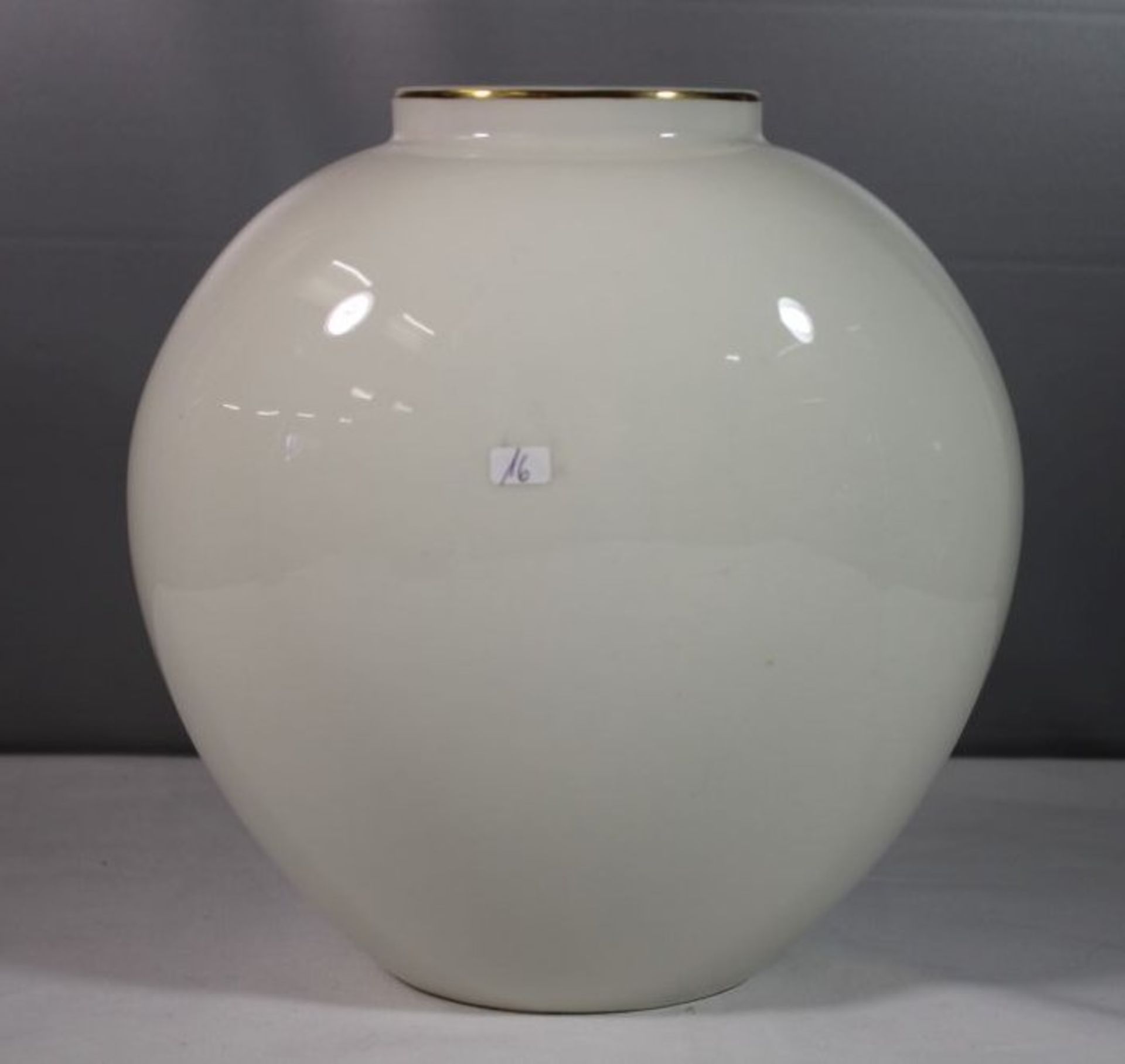 hohe Vase, KPM Berlin, Szepter u. Reichsapfel, Goldbemalung, H-23cm. B-23cm. - Bild 4 aus 5