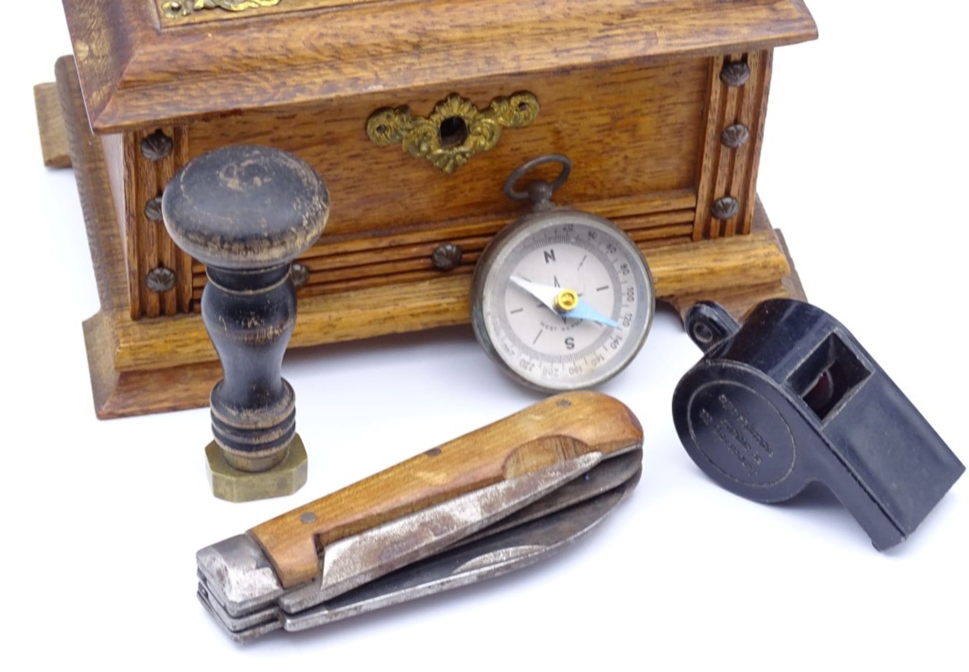Schatulle mit div.Teilen, Messer,Kompass,Petschaft und Pfeife - Bild 2 aus 6