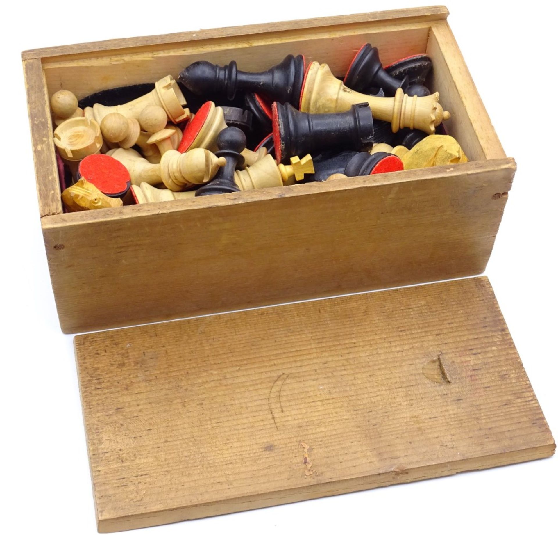Schachfiguren in Holzschachtel,32 Figuren