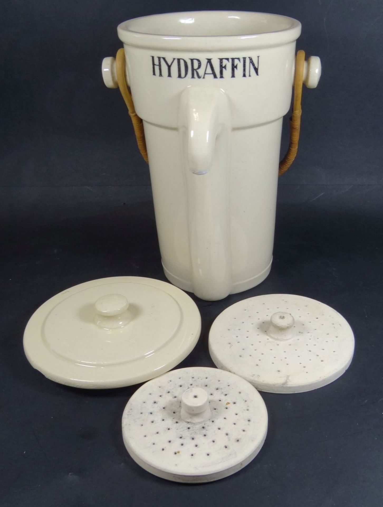 "Hydrafin" Kaffee oder Teefilter mit Bastgriff, Deckelunterseite mit Abplatzer, 2 Filtereinsätze, - Bild 5 aus 6