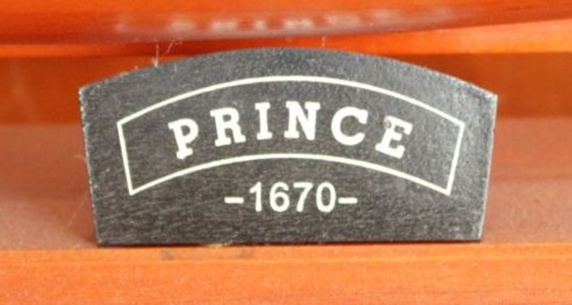 Schiffsmodell "Prince 1670" auf Stand, Holz, H-95cm L-110cm B-20vm. KEIN VERSAND MÖGLICH - Image 2 of 6