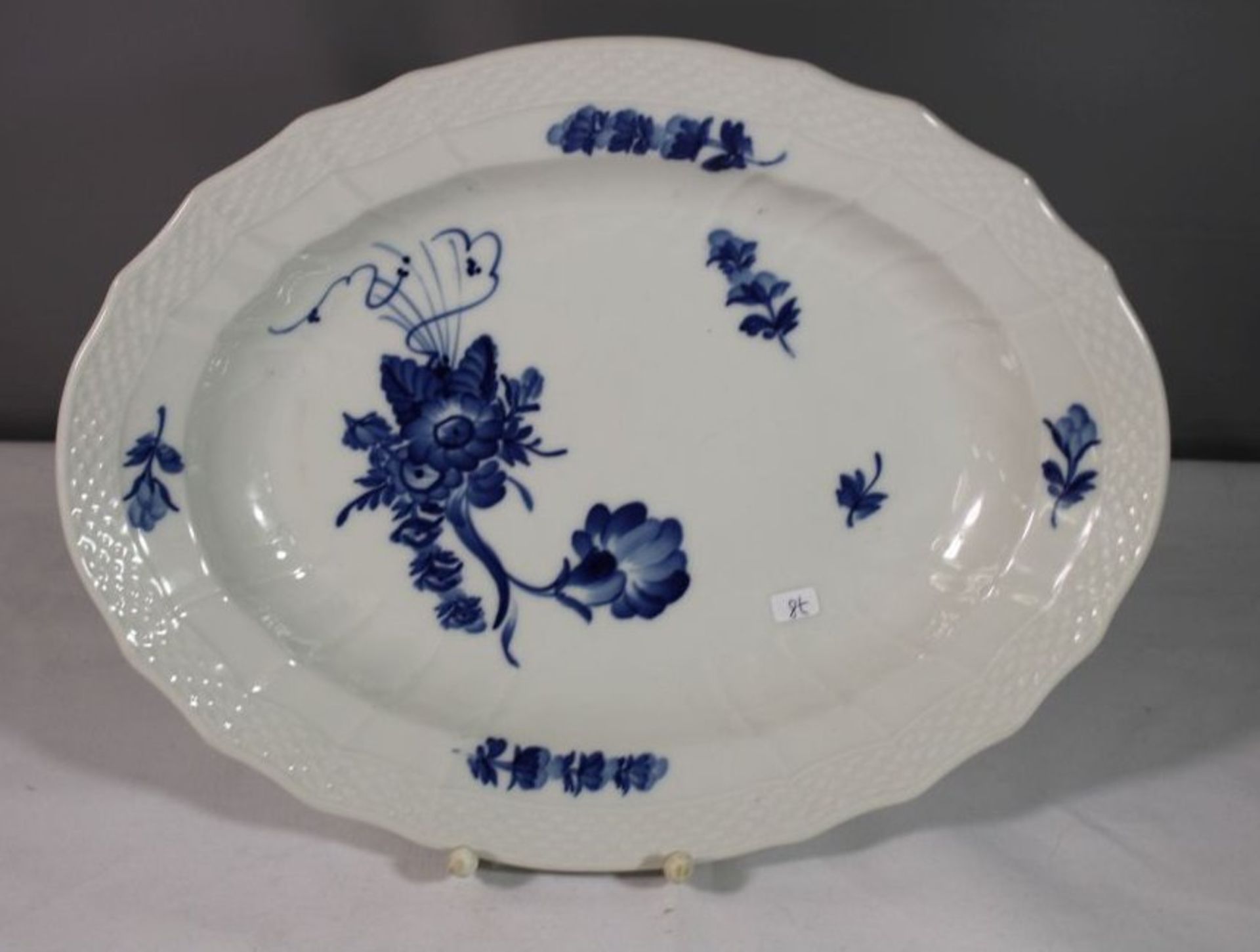 ovale Servierplatte, Royal Copenhagen, blaue Blume, 31 x 23cm.