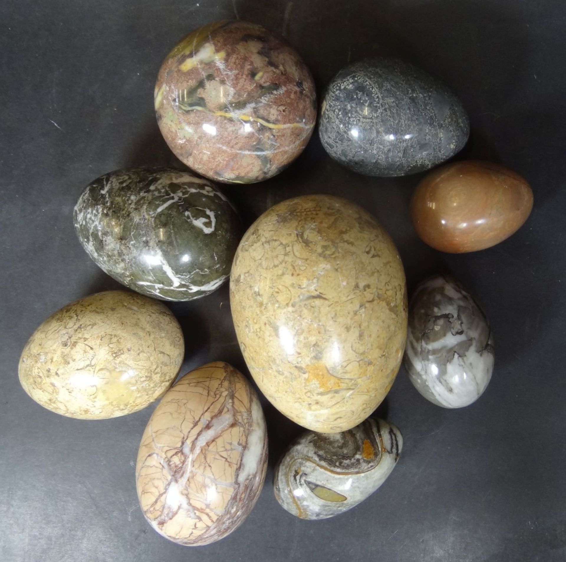 9x div. Stein-Eier und Kugeln, poliert, von 4,5 bis 9cm - Bild 2 aus 3