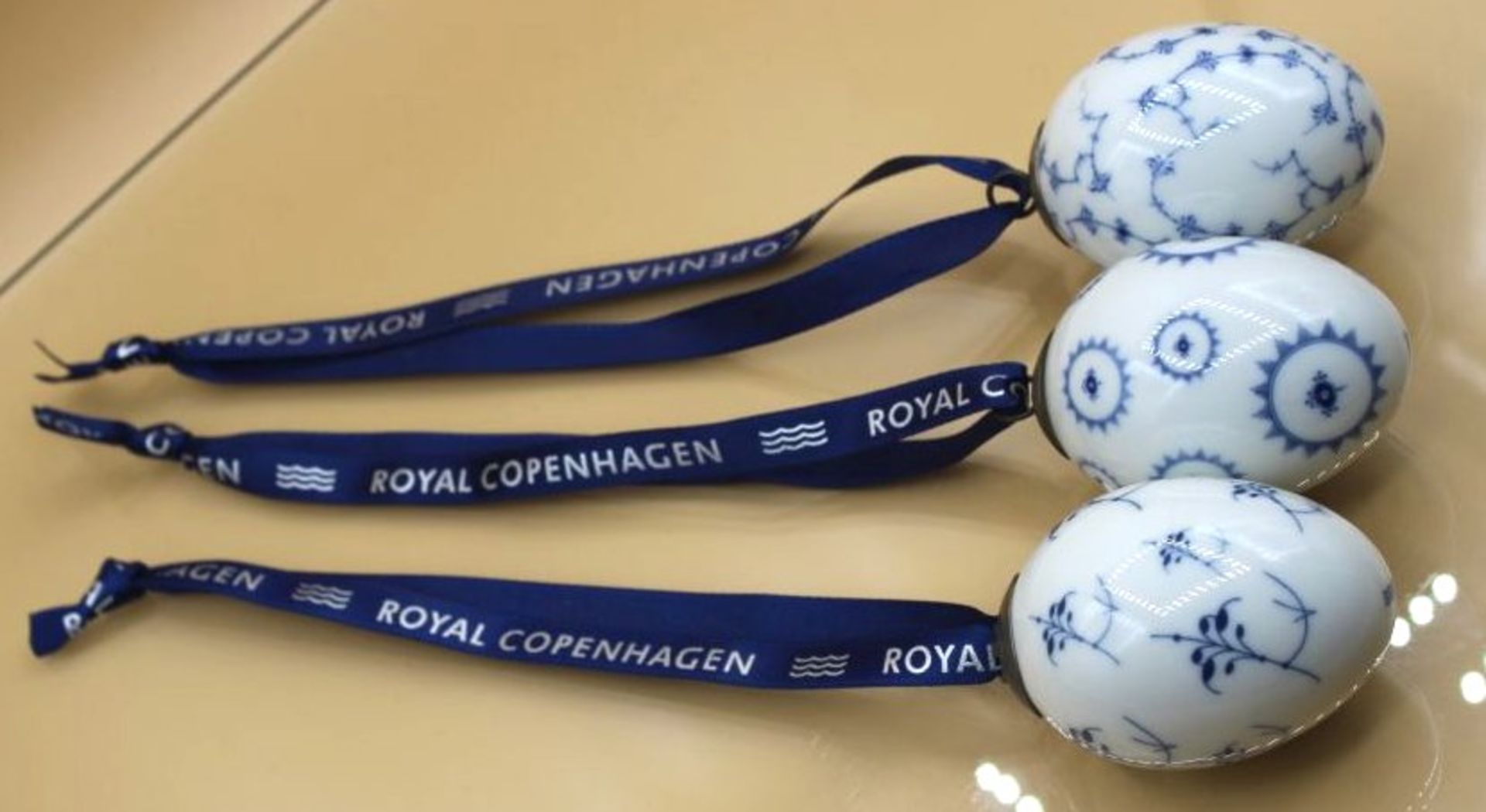 3x Eier, Royal Copenhagen, ca. L-7cm. - Bild 2 aus 3