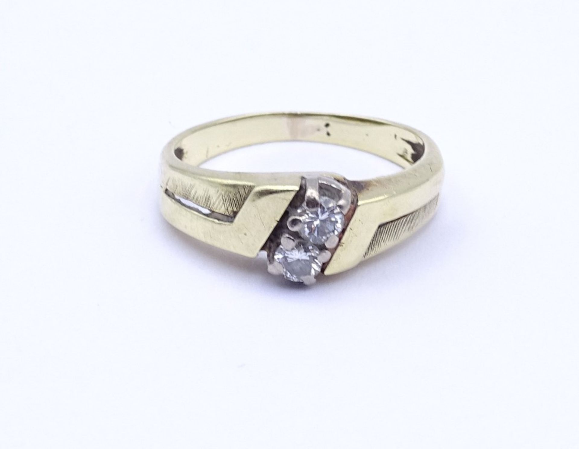 Goldring 585/000 mit zwei Brillanten zus.0,2ct., Gold (gepr.),3,38gr., RG 50"""" - Image 2 of 4