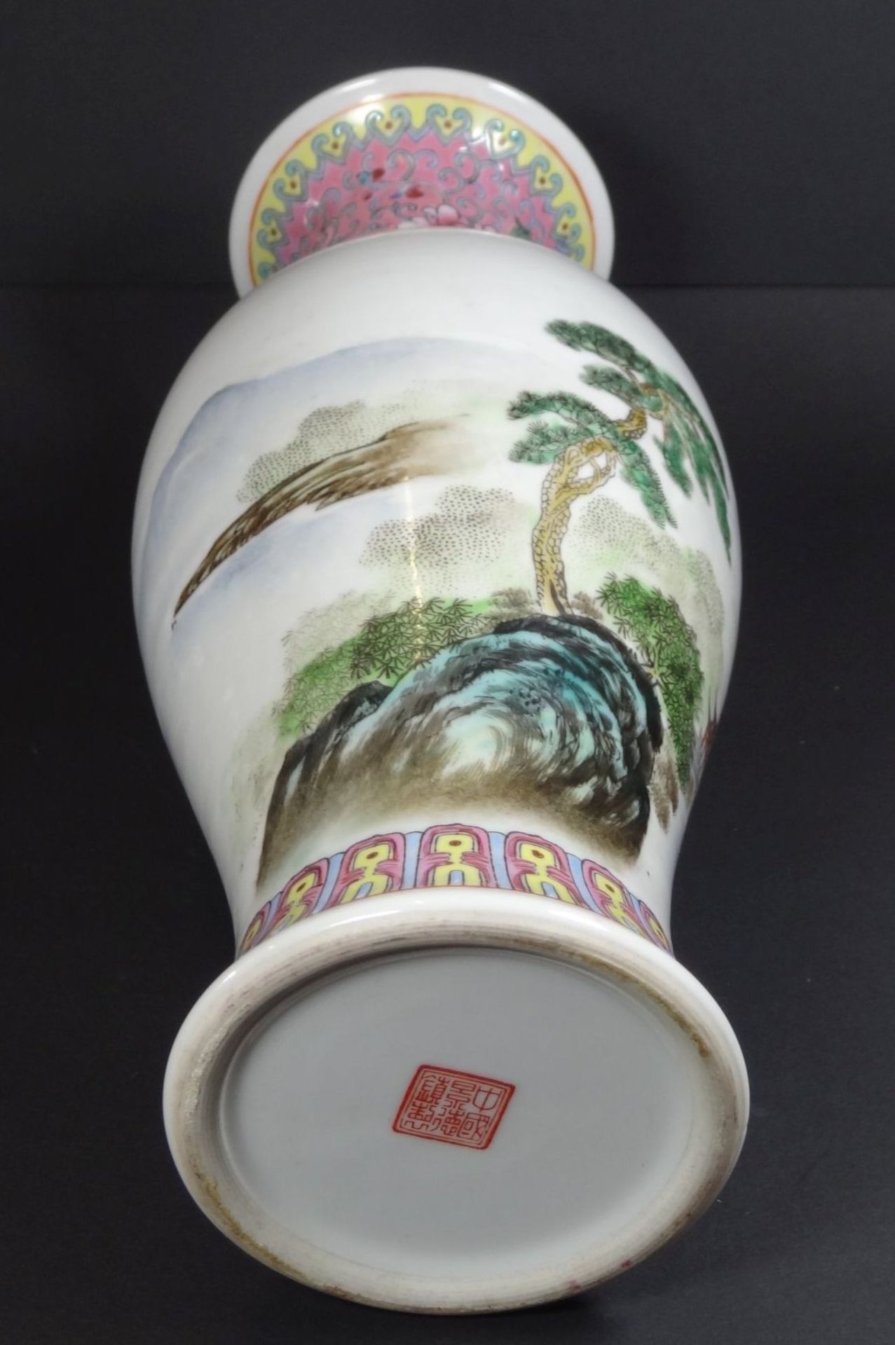 gr. China-Vase, Landschaftsmalerei, rote Marke in Boden, H-30 cm - Bild 6 aus 7