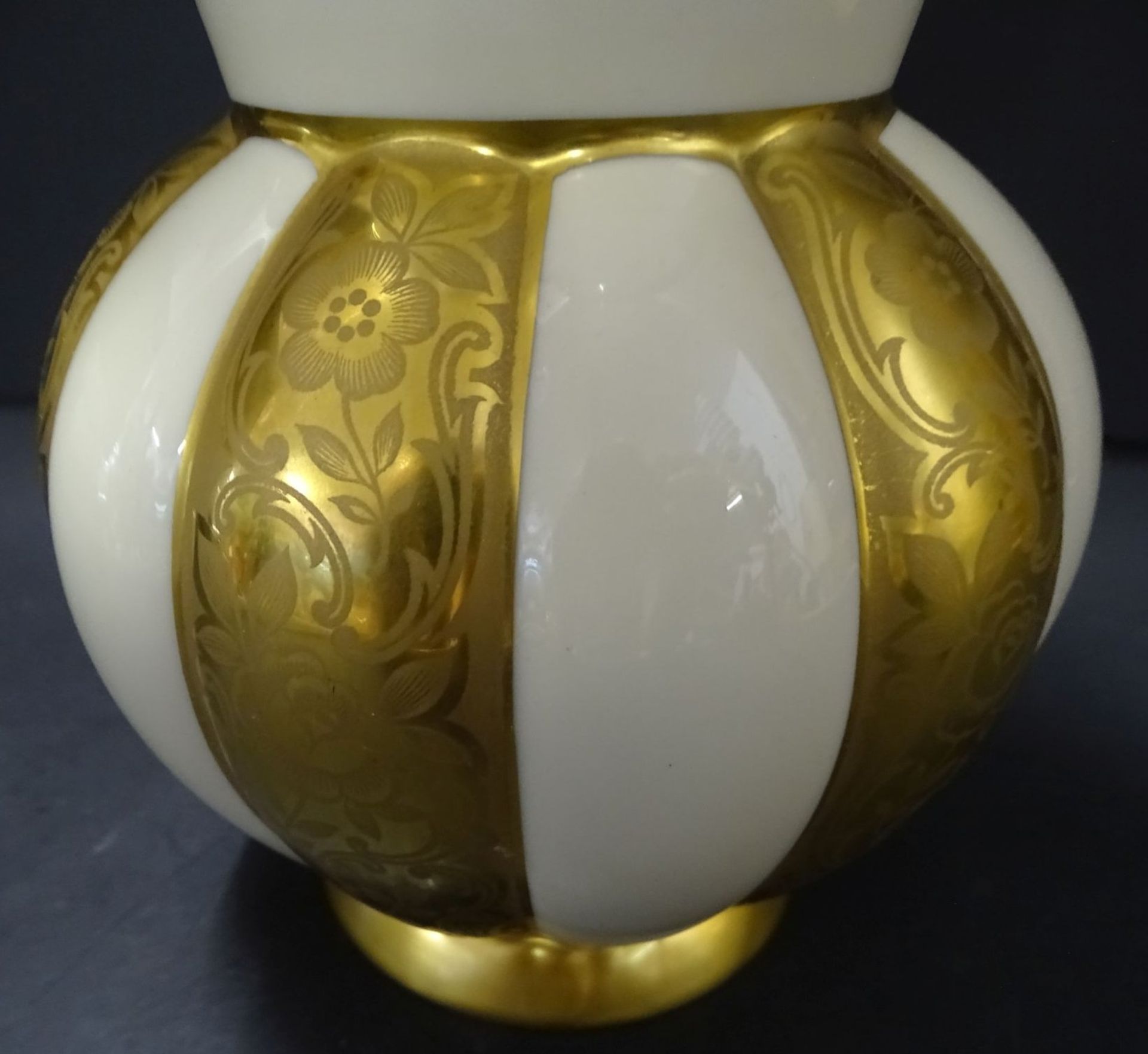 gr. Art Deko-Vase "Jaeger" mit Ätzgolddekor, H-25 cm, D-17 c - Bild 2 aus 4