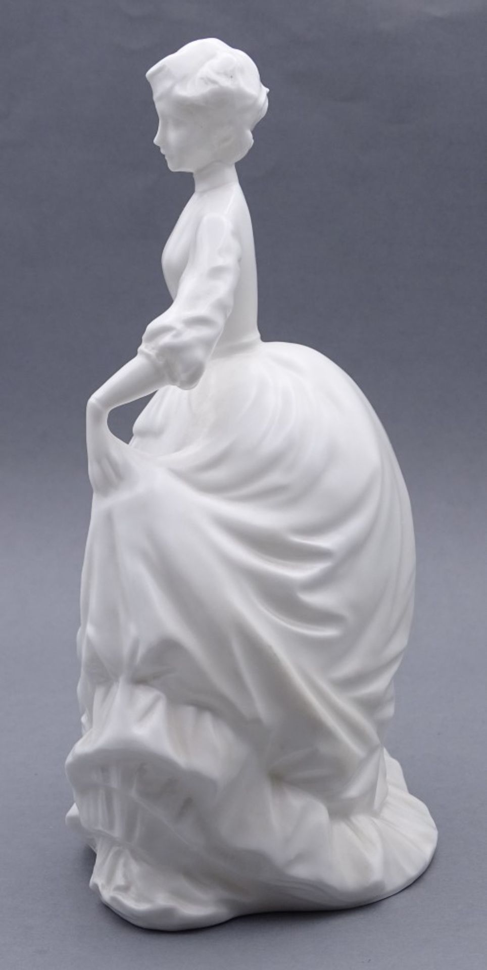 Porzellanfigur Edle Dame "Charity",Royal Worcester 1978,H-19cm"""" - Image 2 of 4