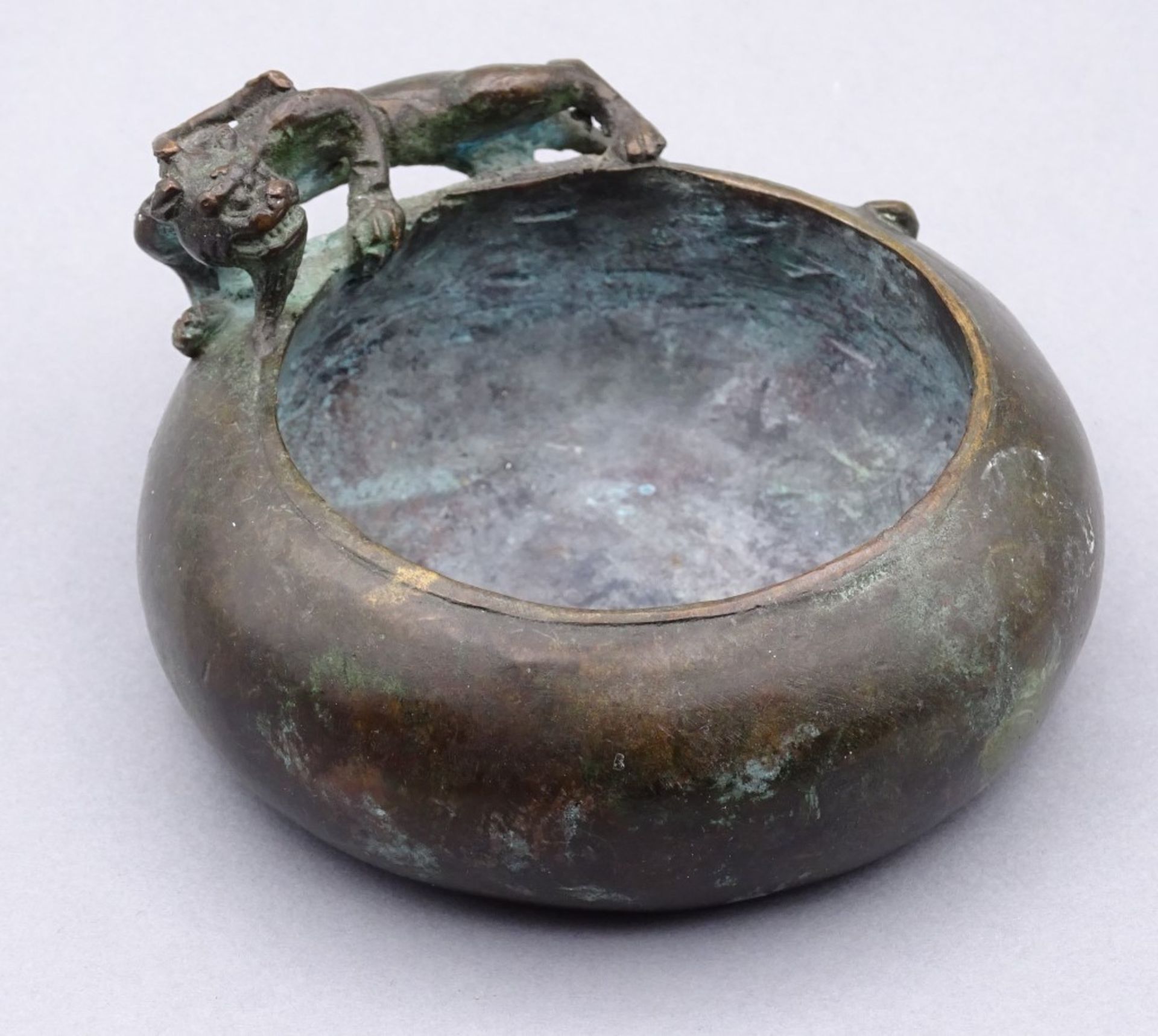 Bronze Schale China, im Boden chin.beschriftet,d-10cm""""