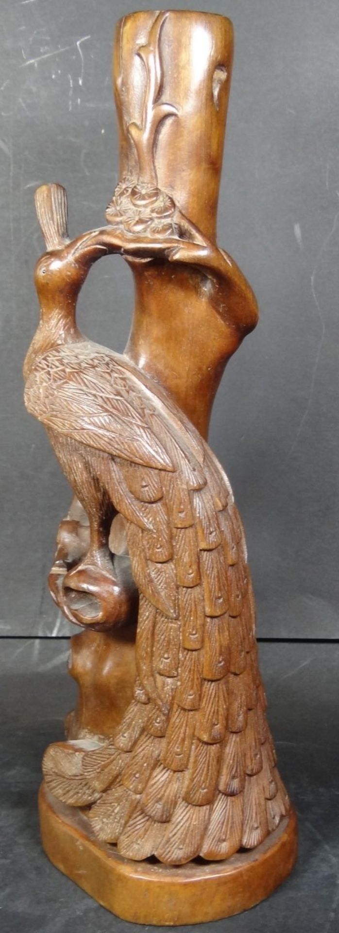 Holzschnitzerei "Pfau" wohl Lampenfuss, China, H-30 cm"""" - Bild 3 aus 6