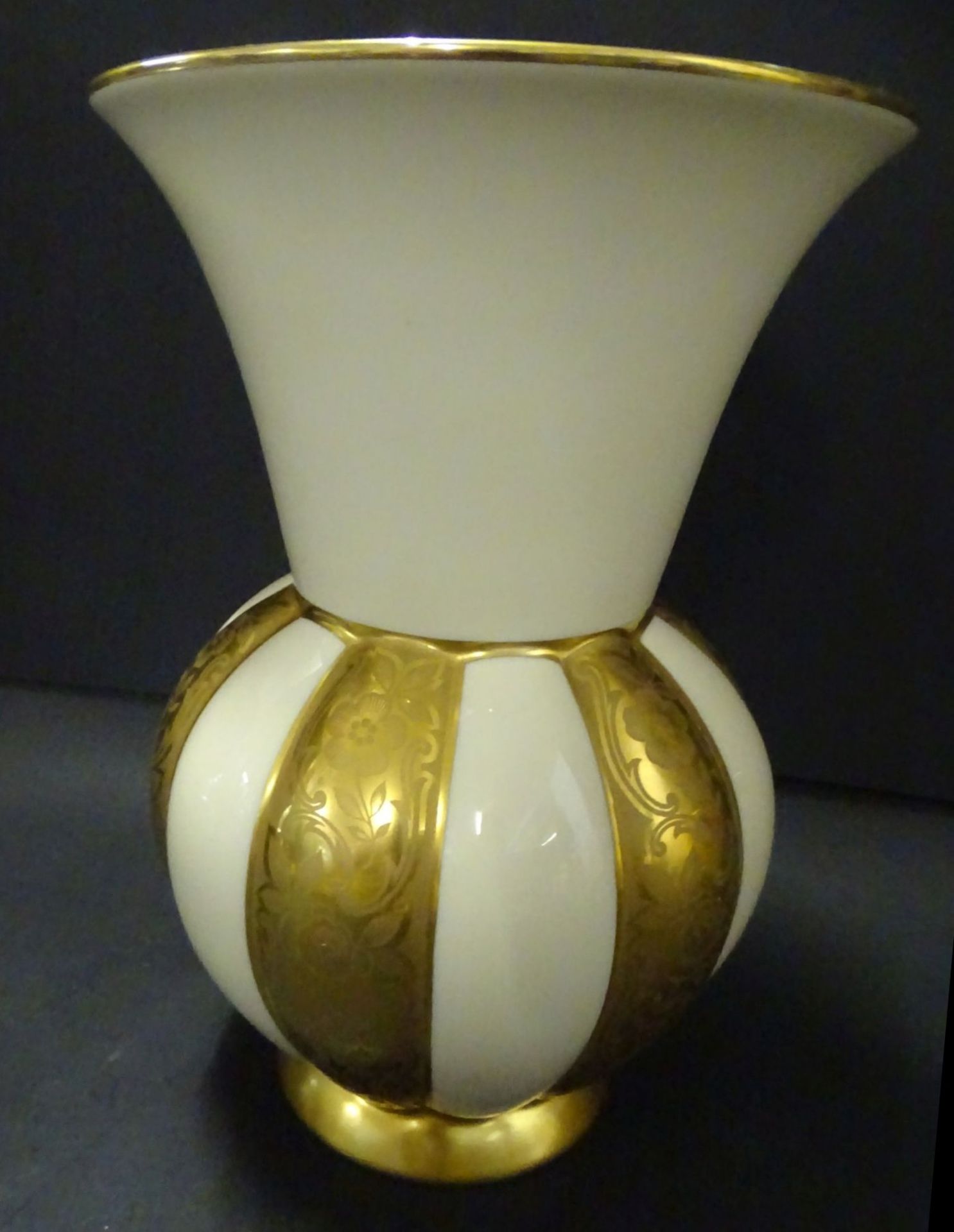 gr. Art Deko-Vase "Jaeger" mit Ätzgolddekor, H-25 cm, D-17 c