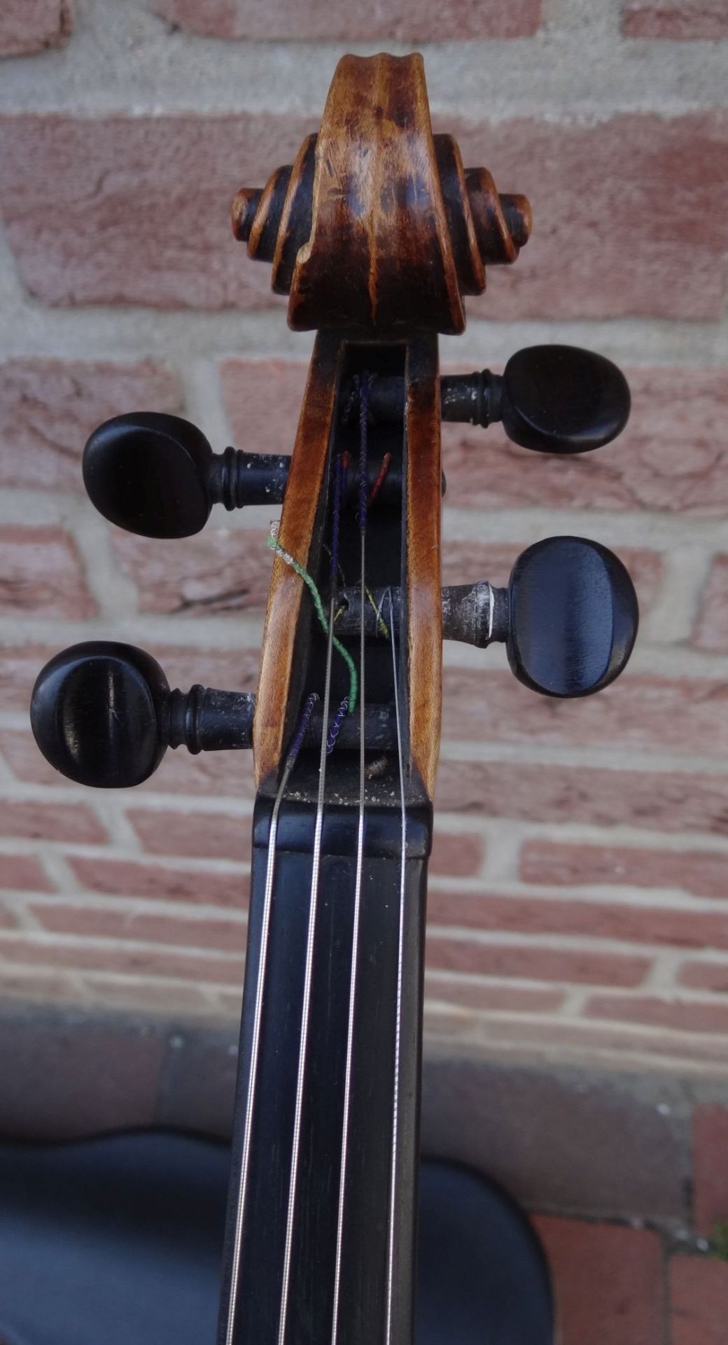 alte Geige im Koffer, innen Etikett "Ciovan Paolo Meggine", 19/20 Jhd?, L-62 cm, gut erhalten - Bild 3 aus 10