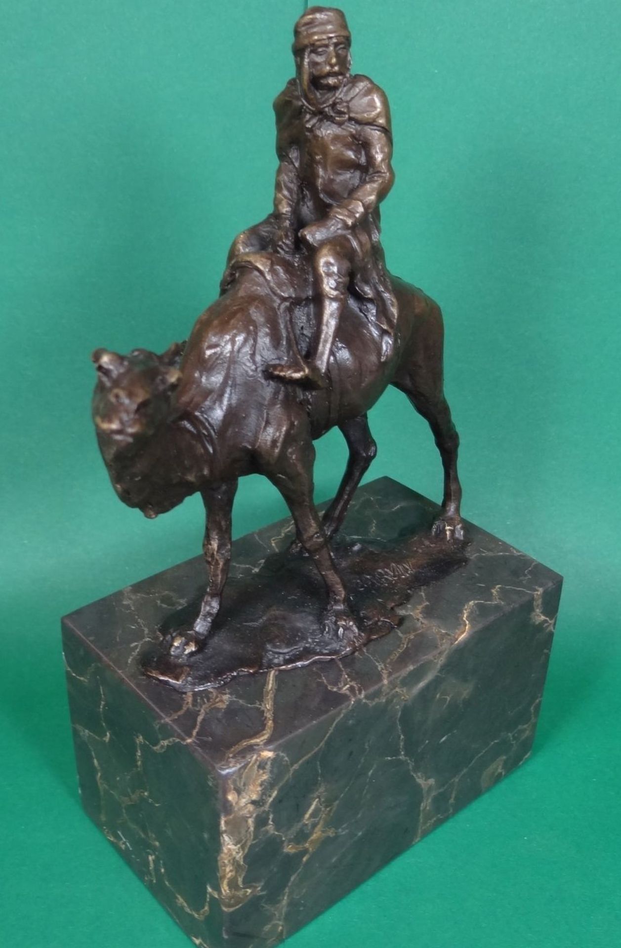 Louis-Albert CARVIN (1875-1951) "Kamelreiter" Bronze auf Marmorsockel, signiert, H-21 - Image 3 of 7