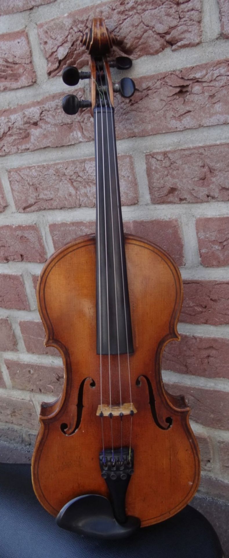 alte Geige im Koffer, innen Etikett "Ciovan Paolo Meggine", 19/20 Jhd?, L-62 cm, gut erhalten - Bild 2 aus 10