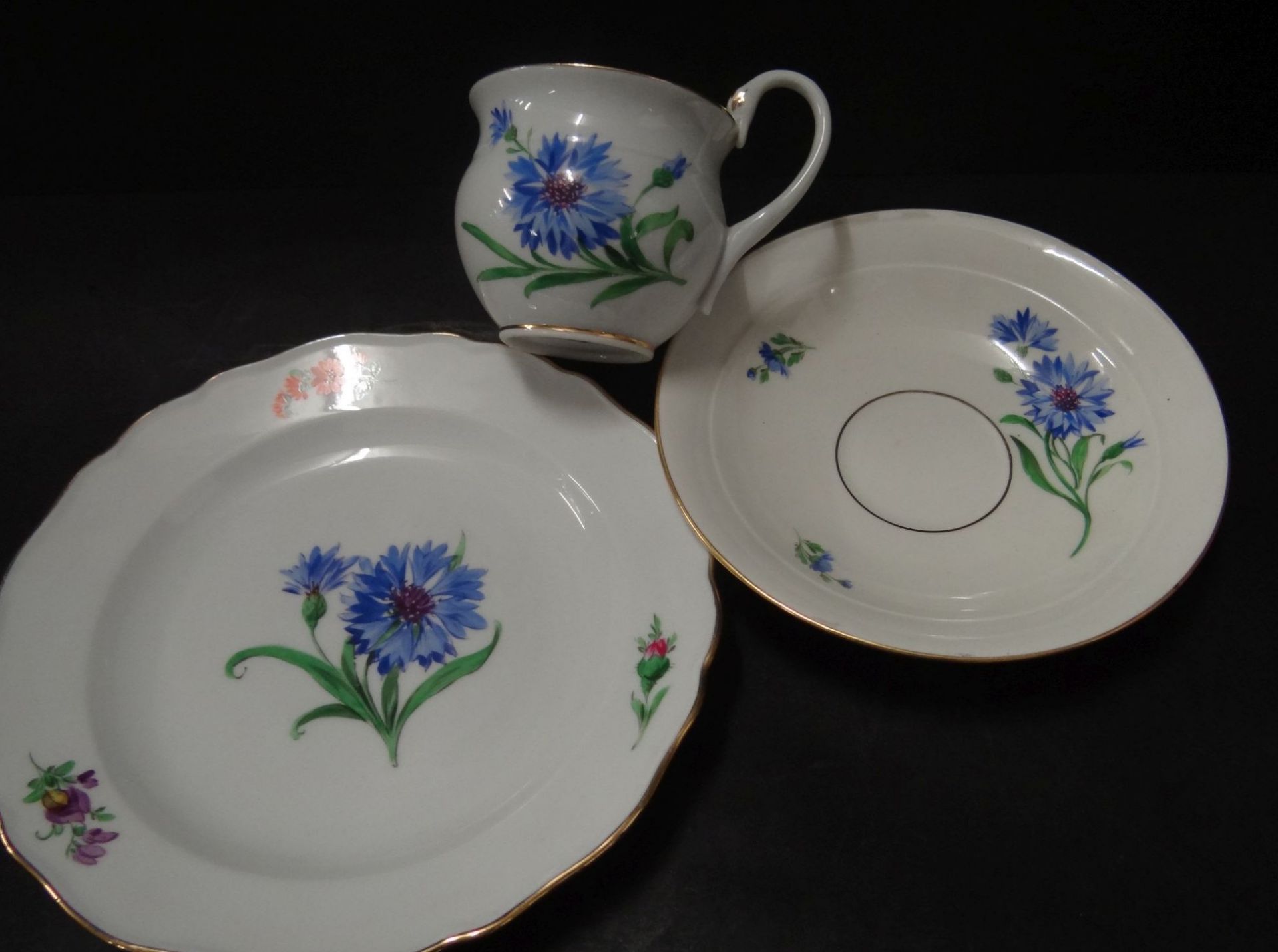 zwei Kaffeegedecke "Meissen" Feld- Blumen, Schwerter mit Punkt, durchschliffen, 6 Teile"""" - Image 3 of 6