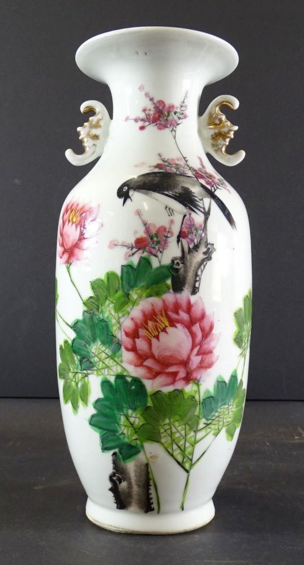 China Vase, floral bemalt, chines. Schriftzeichen, H-26 cm