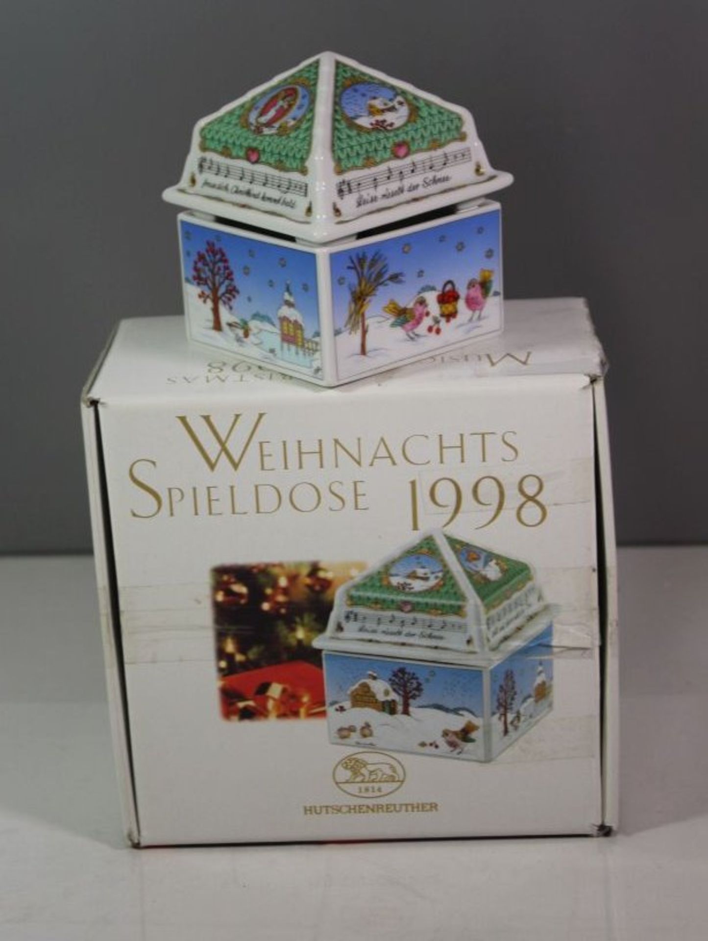 Weihnachtsspieldose, Hutschenreuther, 1998, orig. Karton, ca. H-10 cm B-9cm.