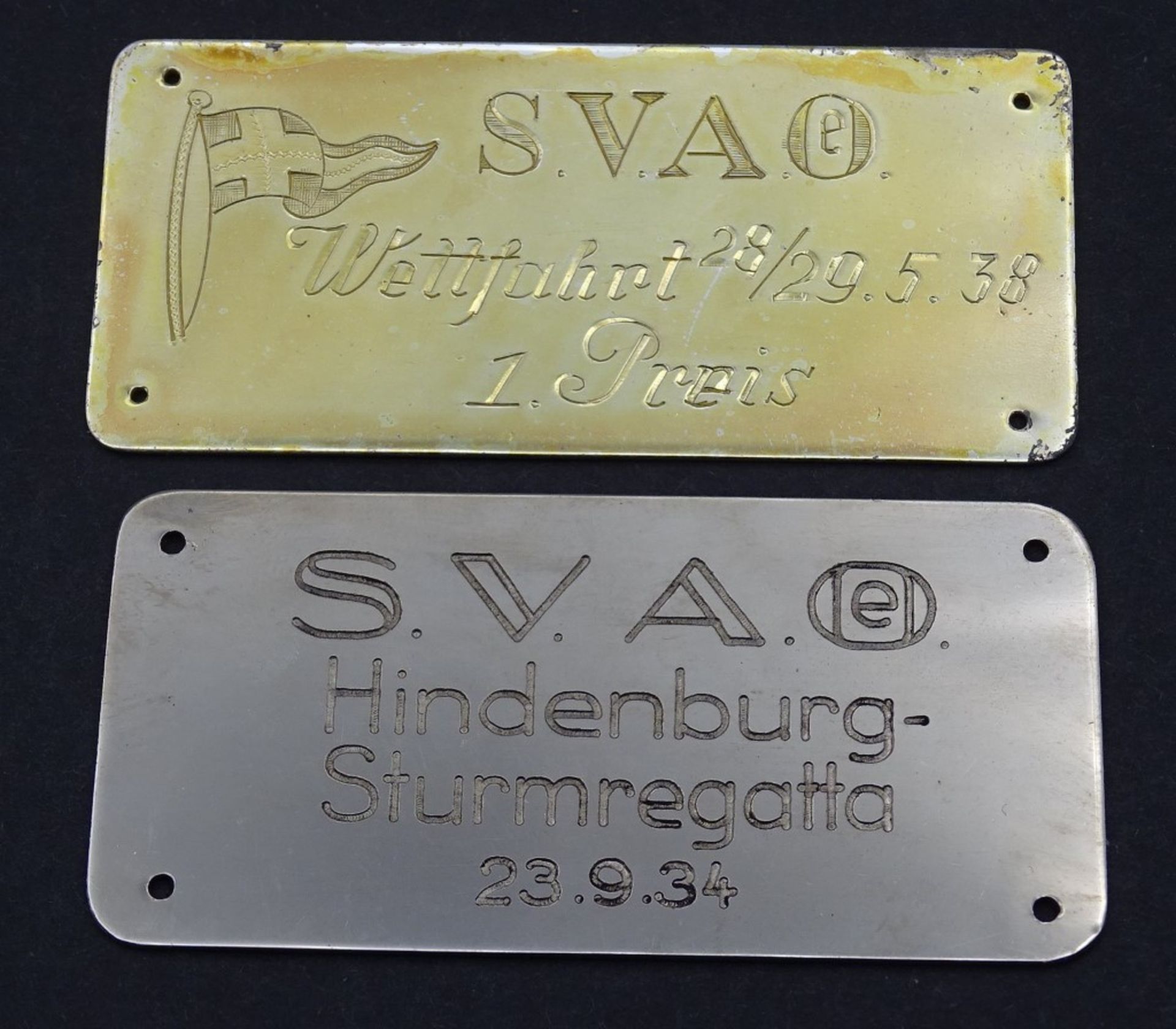 Zwei Metall Plaketten S.V.A.O. Wettfahrt 1938 / Hindenburg Sturmregatta 1934 (S.V.A.O - Segler
