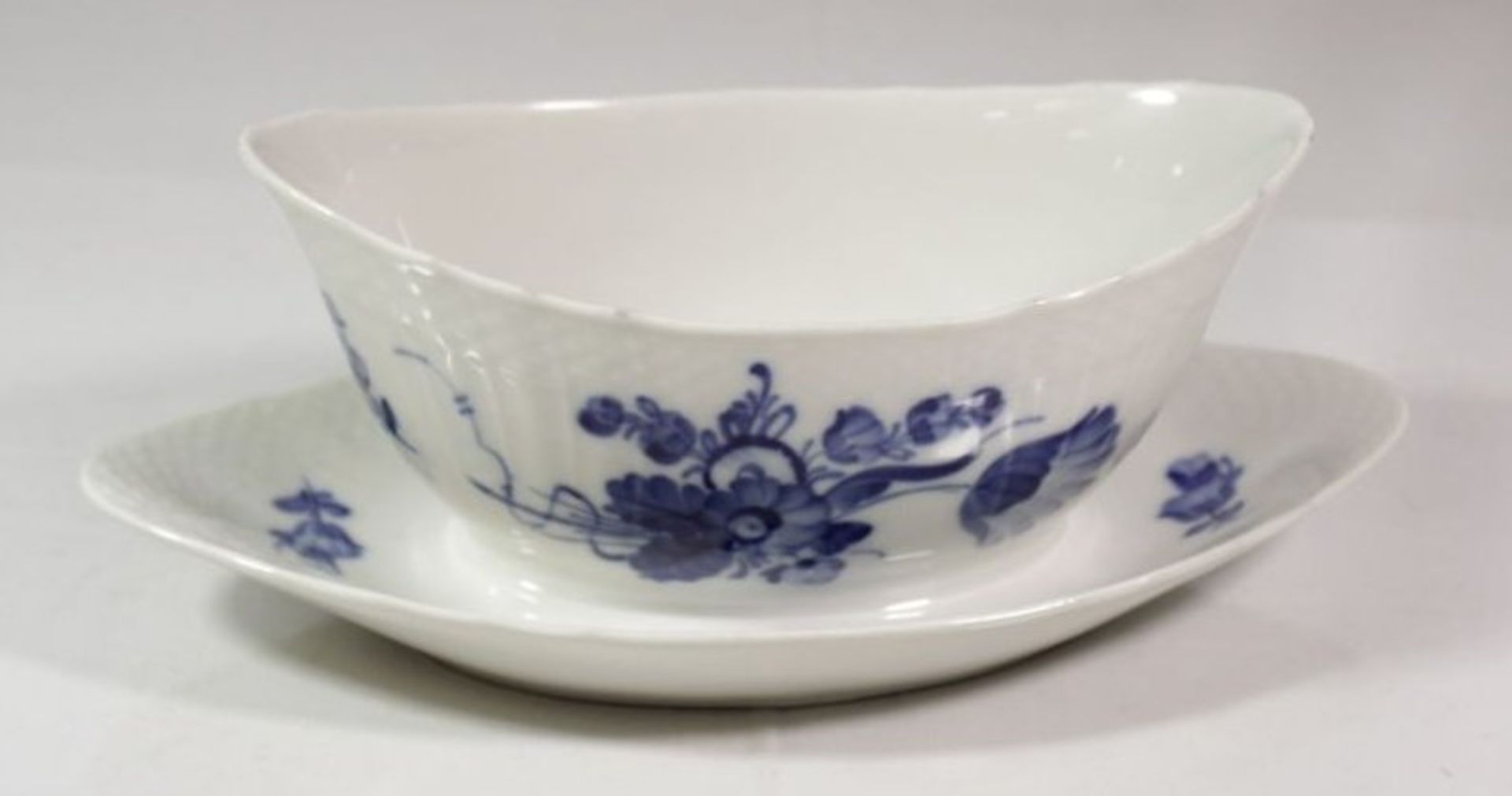 Sauciere, Royal Copenhagen, blaue Blume, H-9cm B-22,5cm.