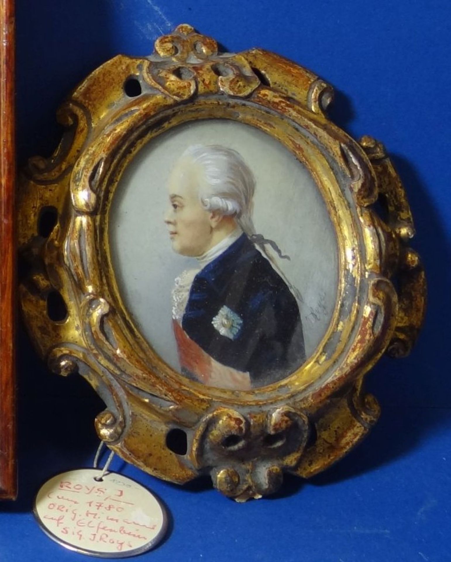 J.Roys, Miniaturportrait eines Adligen um 1780, in Barockrahmen auf Elfenbeinplatte, hinter Glas,