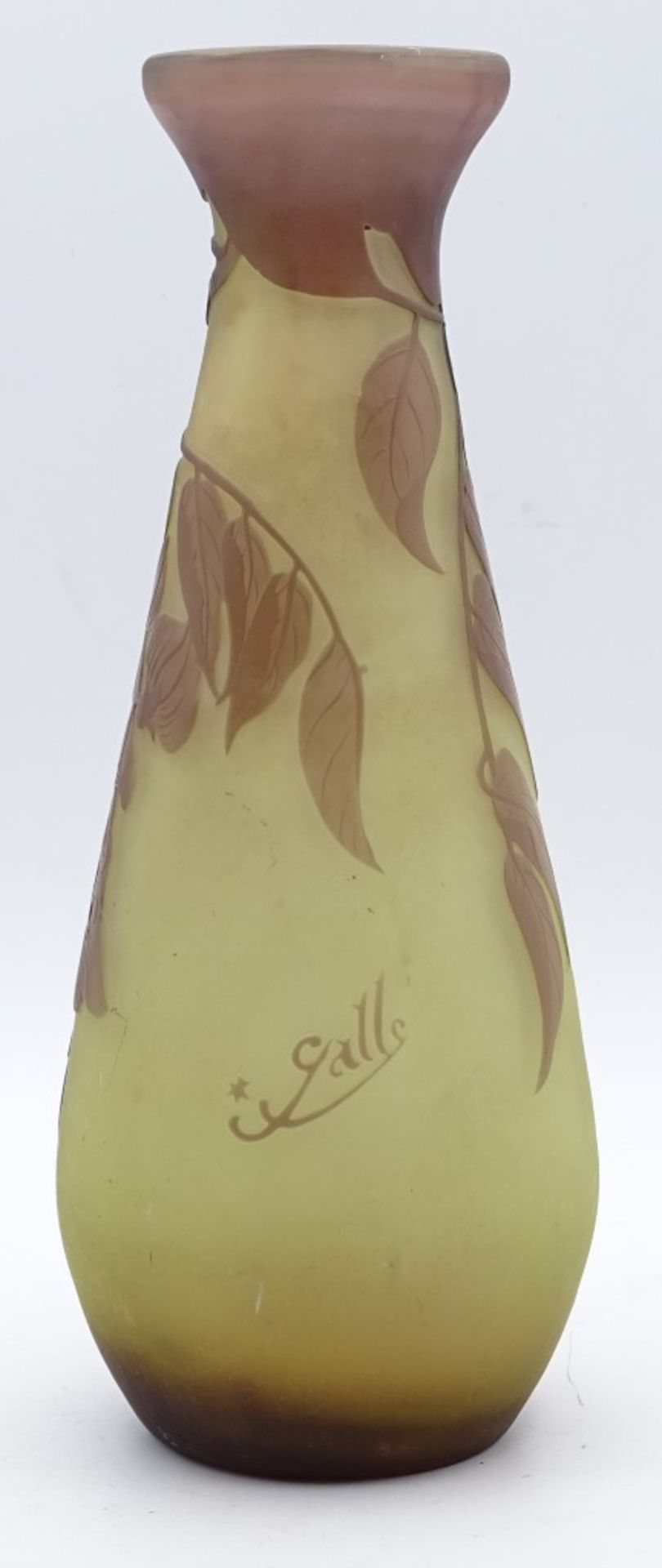 Jugendstil-Vase, sign. Gallè, überfangen und geschnitten, Blattdekor, wohl Kopie?, H-20