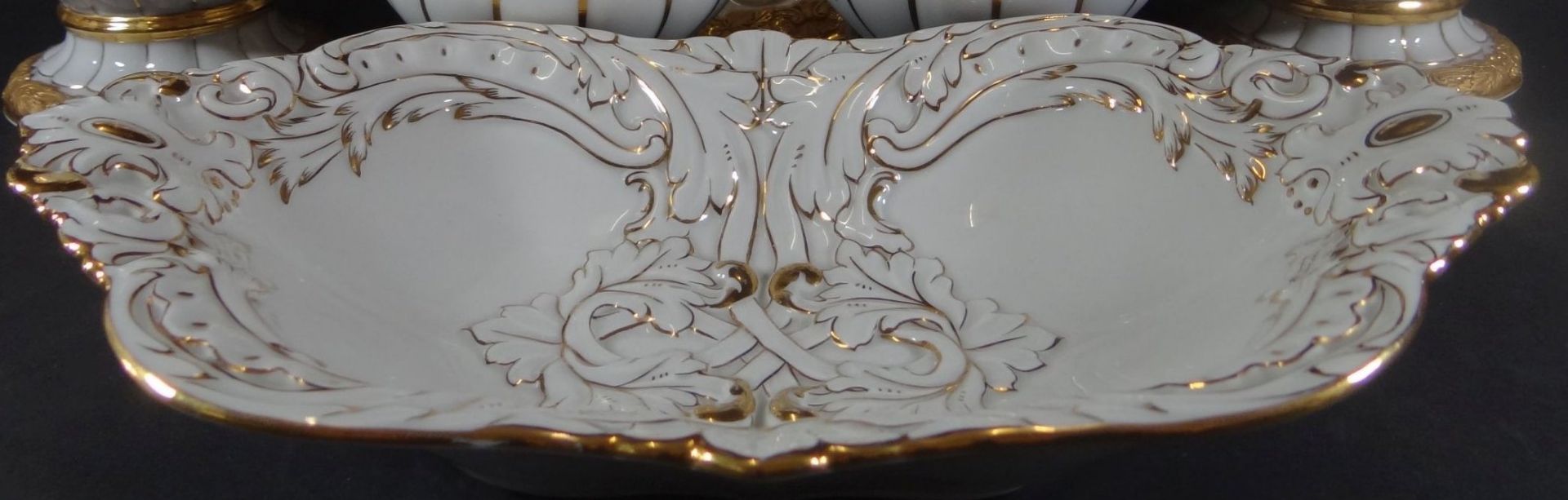 Prunk-Schale "Meissen" Goldstaffage, gut erhalten, H-6 cm, 30x20 cm, Schwerter 2x durchschliffen - Bild 2 aus 6