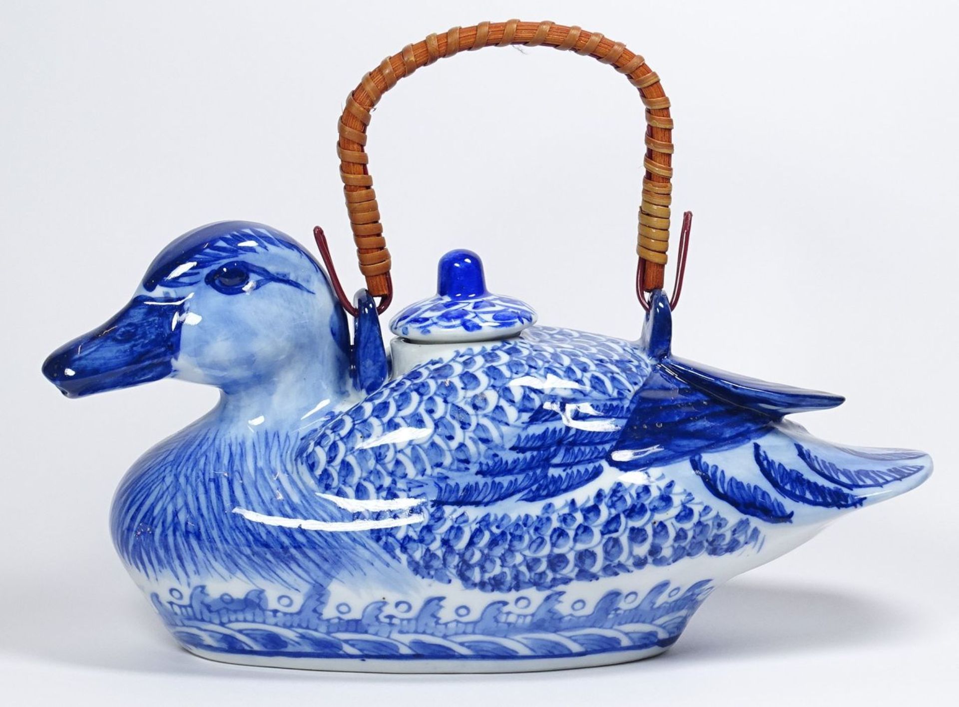 Teekanne in Entenform, Blaumalerei, China, H-18 cm, L-23 cm - Bild 2 aus 5