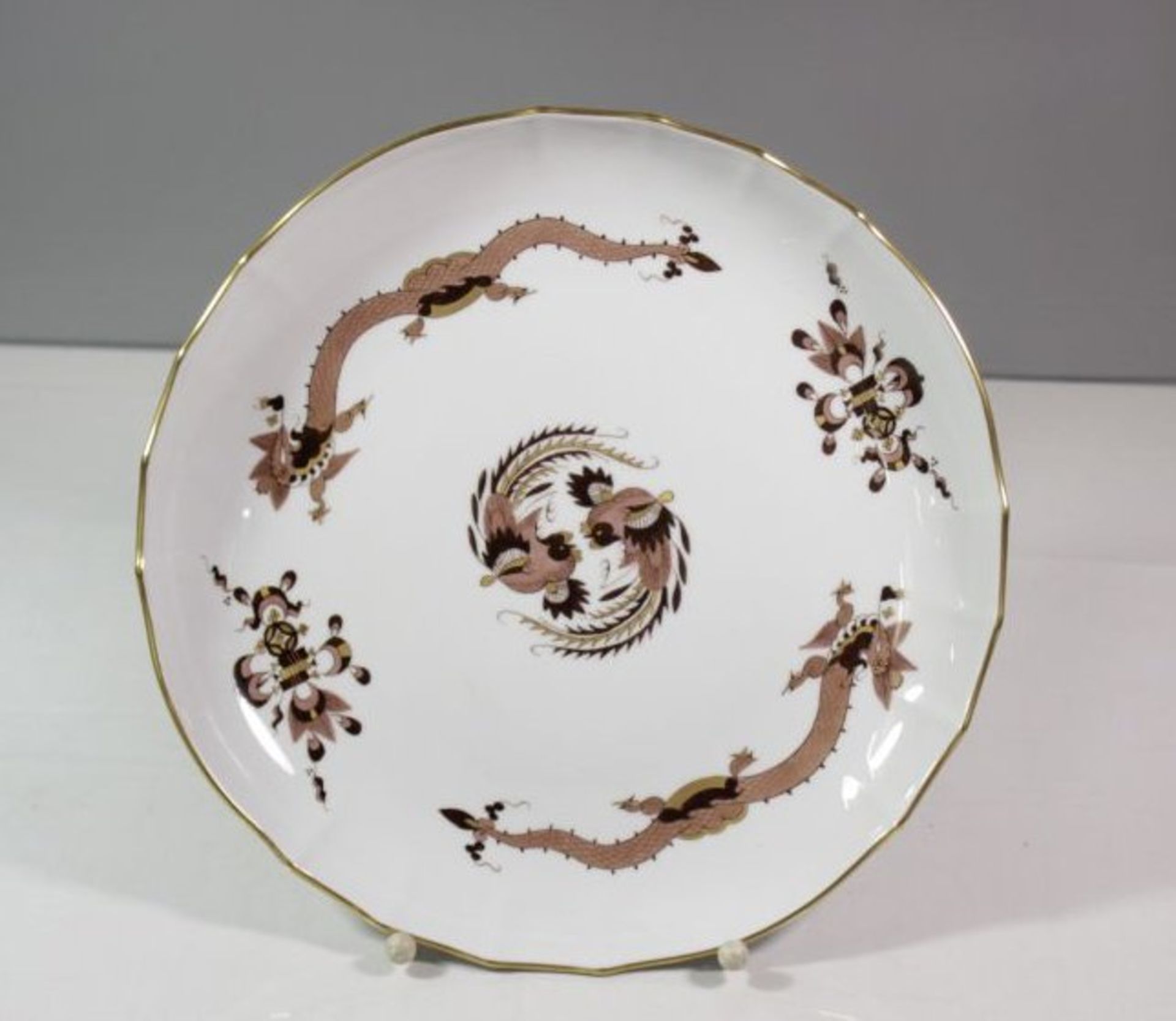 gr. Schale, Meissen, Schwertermarke, Reicher Drache, 1. Wahl, D- 28 cm,.