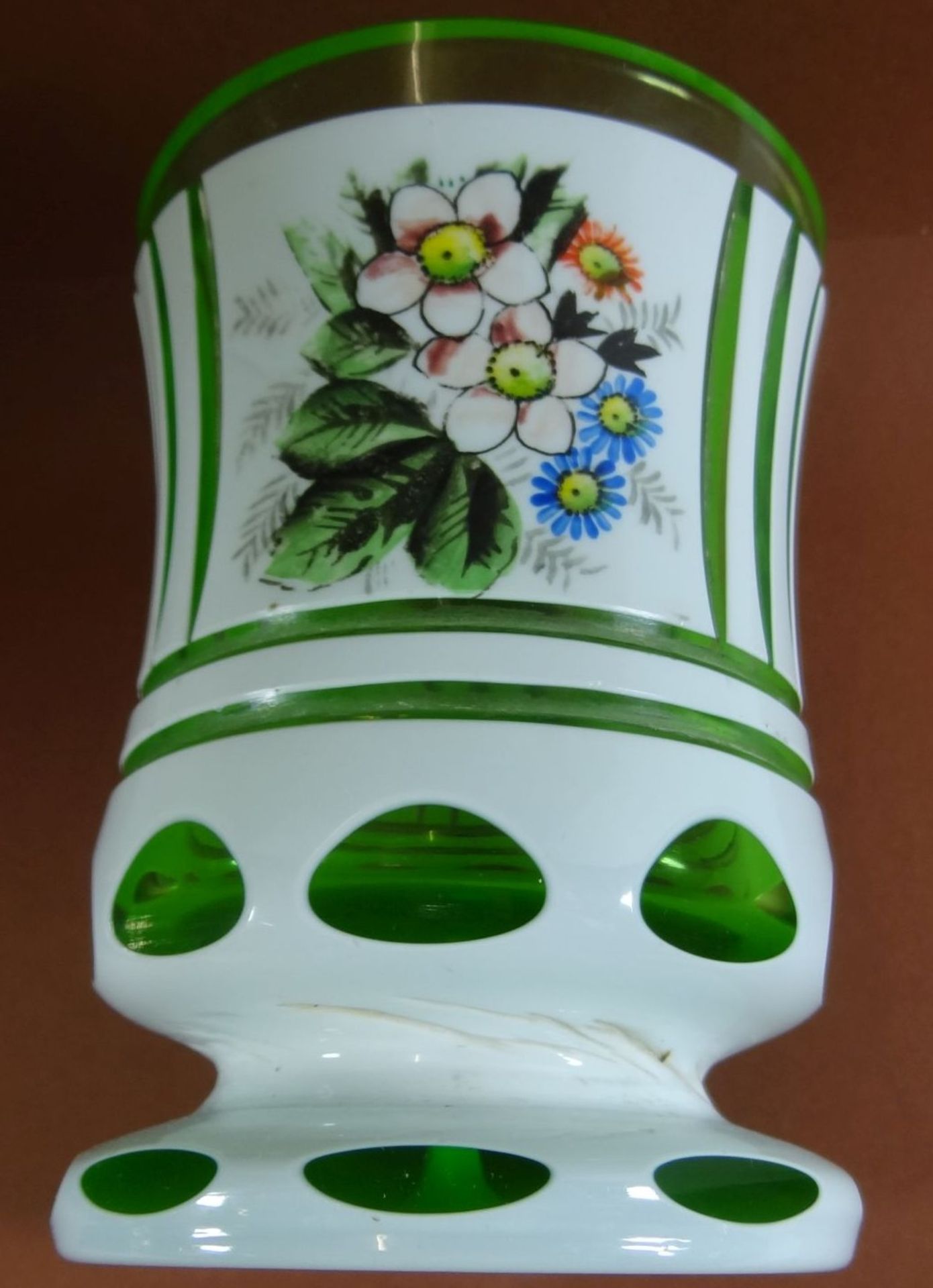 Überfang Fussbecher bzw. Vase, Blumenmalerei, H-12 cm, D-8 c - Bild 6 aus 7