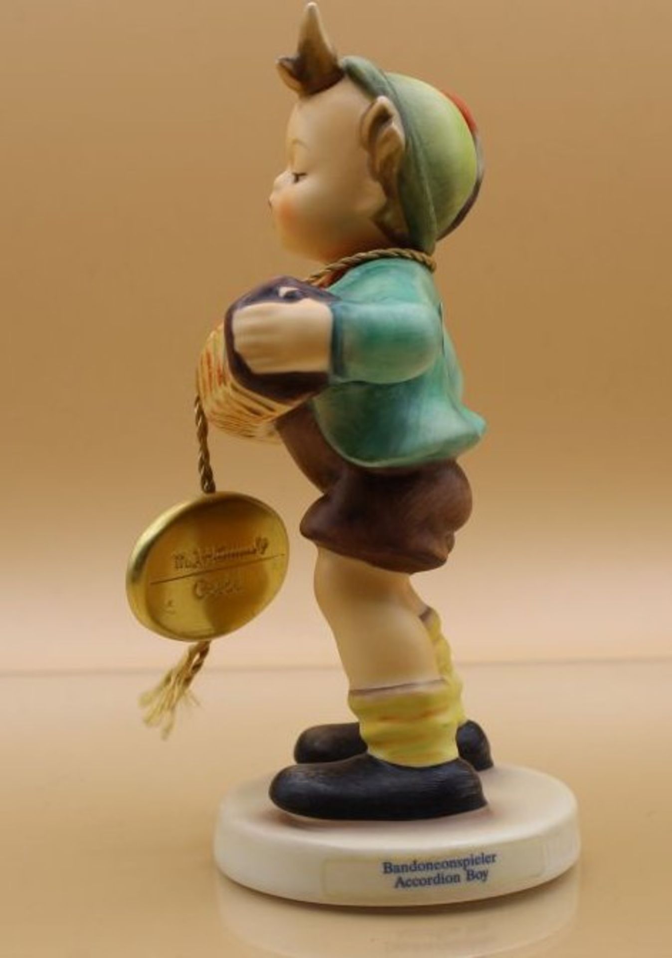 Hummel-Figur, " Bandonionspieler", Mod.Nr. 185, Goebel, H-13,5cm - Bild 4 aus 5