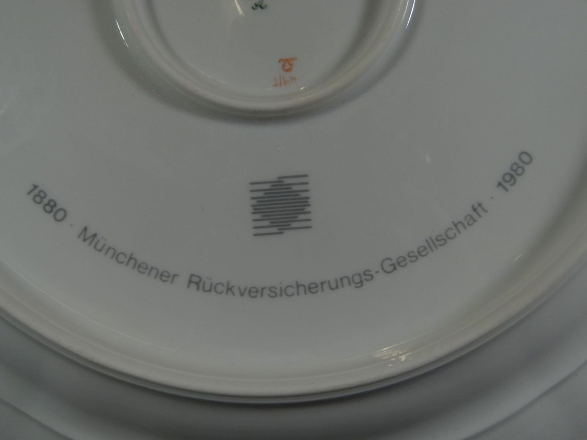 grosser Wand-Teller "Nymphenburg", D-33 cm, verso beschriftet 1880-Münchner Rückversicherung-1980 - Bild 7 aus 7