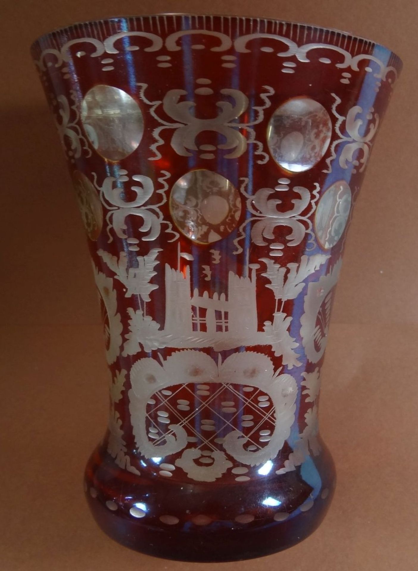 bohmischer Randftbecher, Überfangglas, umlaufend beschliffen, H-12 cm, D-9 cm, ält - Bild 4 aus 6