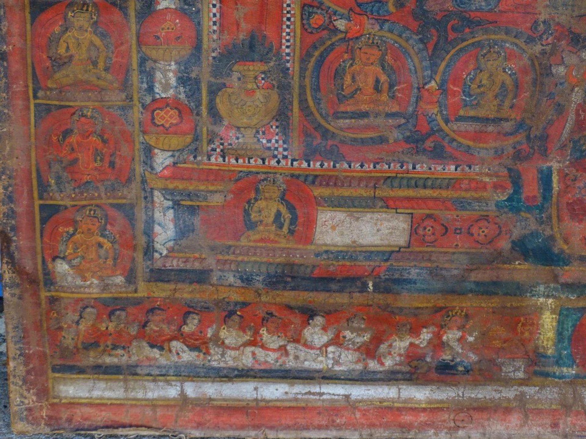 antiker Thangka, wohl Nepal, auf Papier?, Alters-u. Gebrauchsspuren,bzw. stärker beschädigt, stark - Bild 6 aus 10