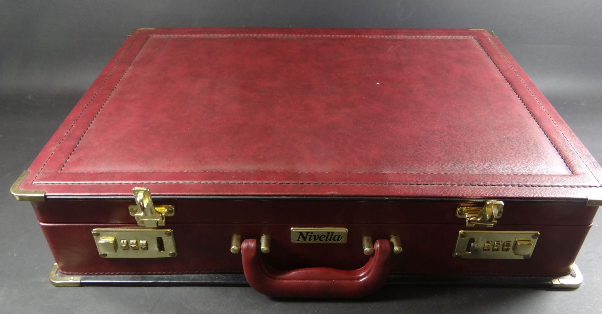 Koffer mit Besteck "Nivella" Solingen, vergoldet, 70 Teile, komplett für 12 Personen, neuwertig - Bild 3 aus 3