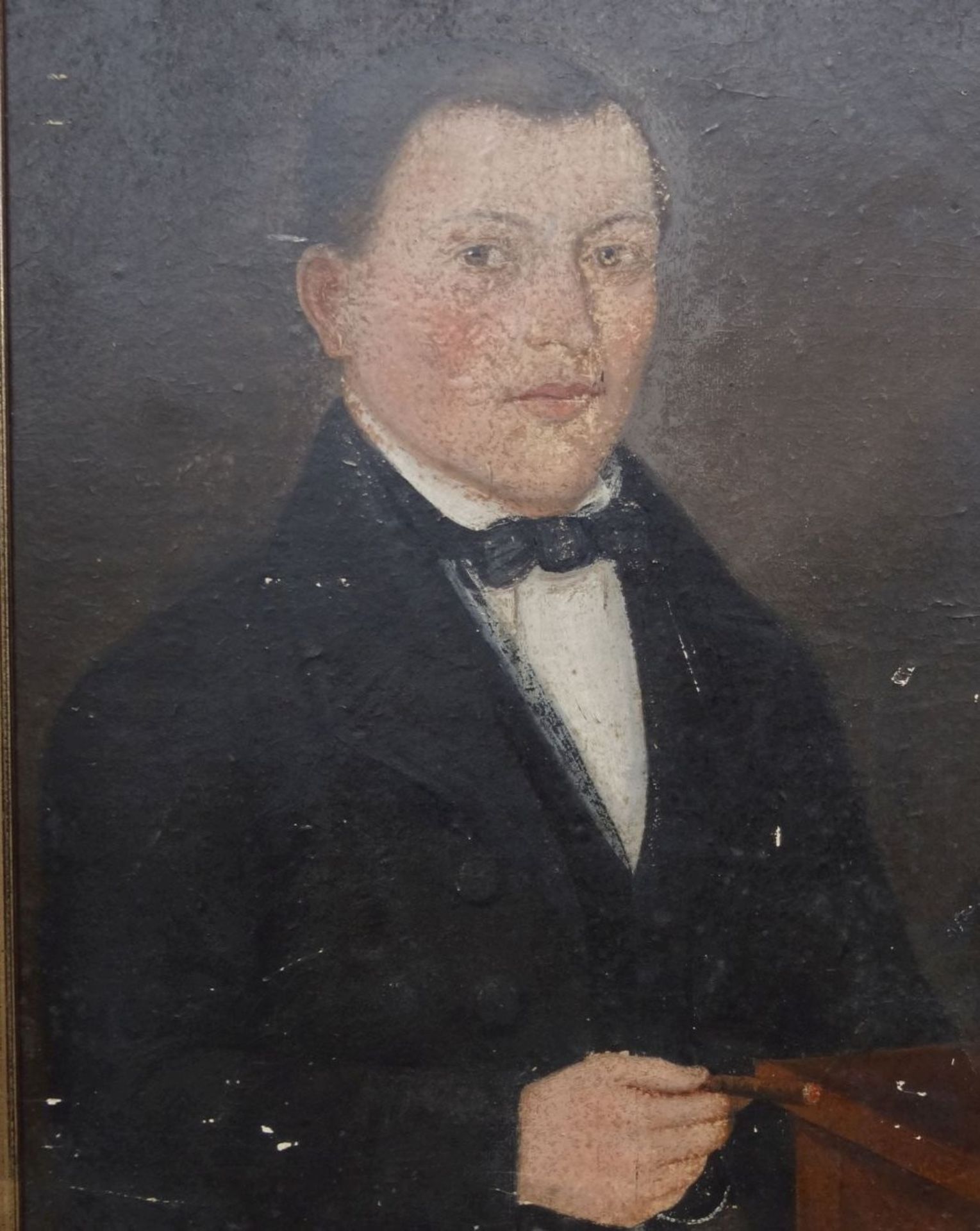 anonymes Portrait eines jungen Mannes um 1880, Öl/Pappe, gerahmt, RG 46x35 cm, Farbabplatze - Bild 3 aus 5