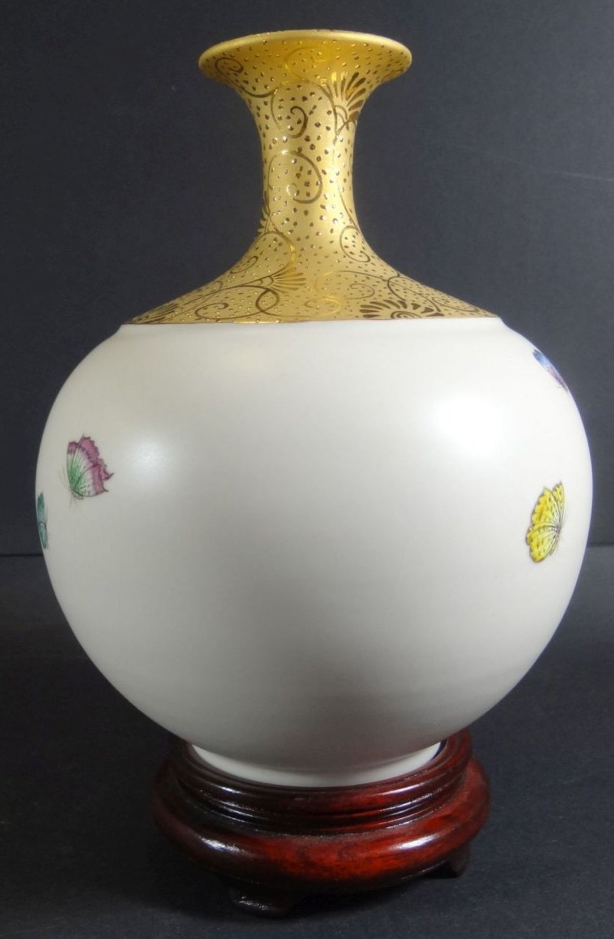 China-Vase in Karton mit Widmung, H-18 cm - Bild 4 aus 10