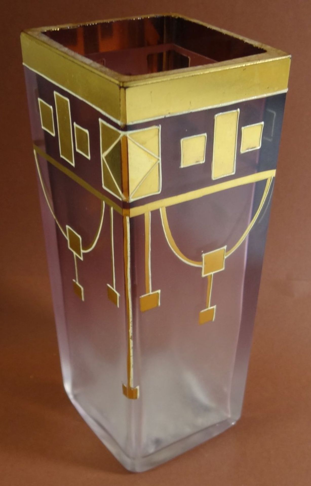 kl. Jugendstil-Vase mit geometr. Golddekor, H-16 cm, 7x7 cm, guter Zustand - Bild 2 aus 6