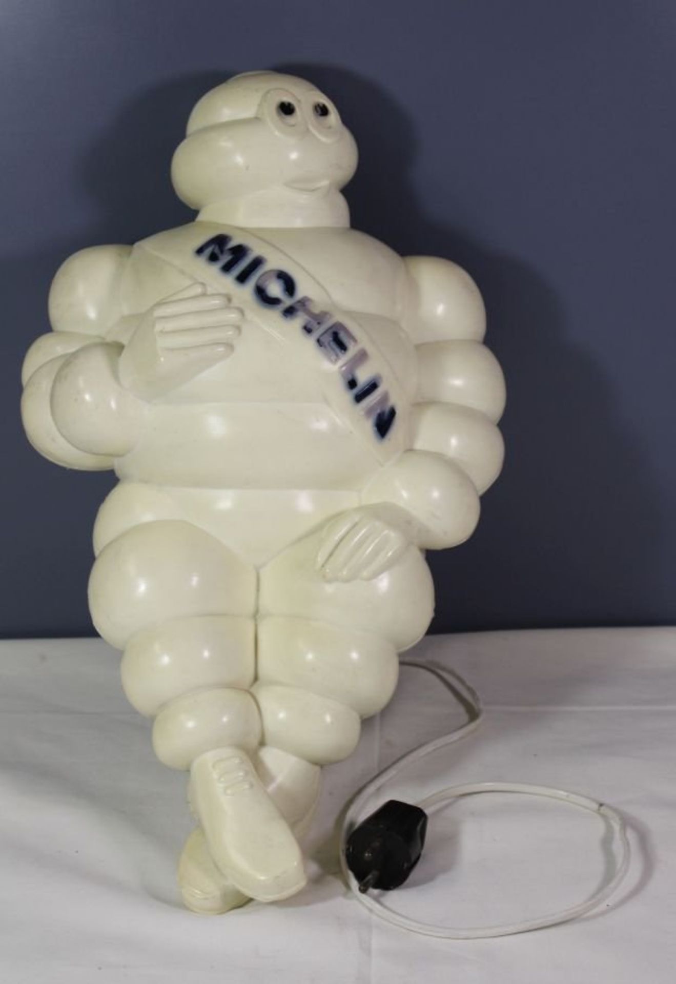 Michelin Männchen, mit Halterung, beleuchtbar, Funktion nicht geprüft, H-48cm T-ca. 30cm