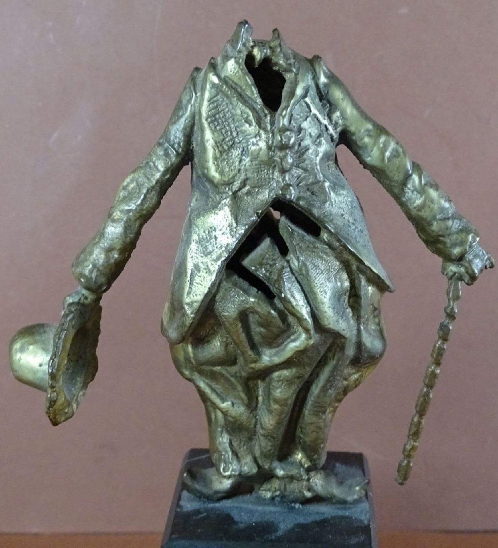 Bronze Chaplin auf Marmorsockel ohne Kopf?H-18,5 cm, gehört wohl so - Bild 2 aus 8