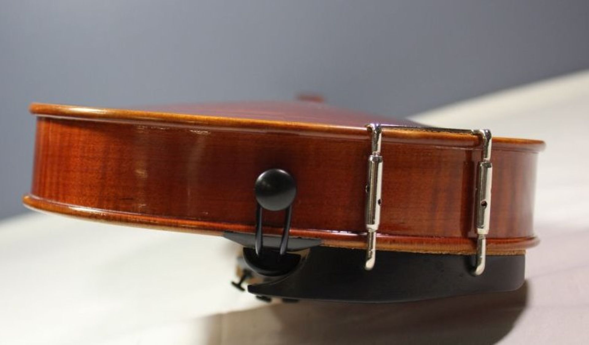 Geige, innen Klebeetikett "Intrumentenbau Mittenwald -Adorf", guter Zustand, anbei Bogen, L-57cm, in - Bild 5 aus 9