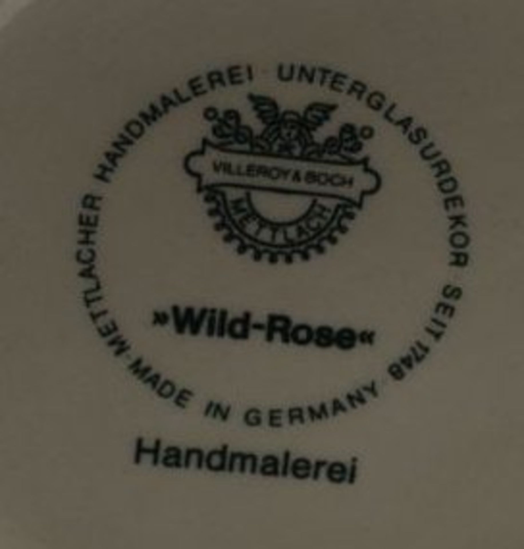 hohe Vase, Vilerroy u. Boch, Wild-Rose, H- 33cm. - Bild 2 aus 2