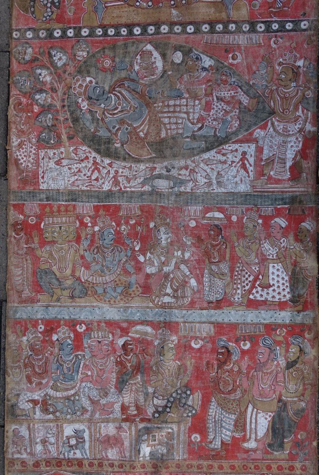 langes Rollbild, wohl Nepal, Leinen, L-380 cm, B-87 cm, Alters-u. Gebrauchsspuren - Bild 4 aus 10