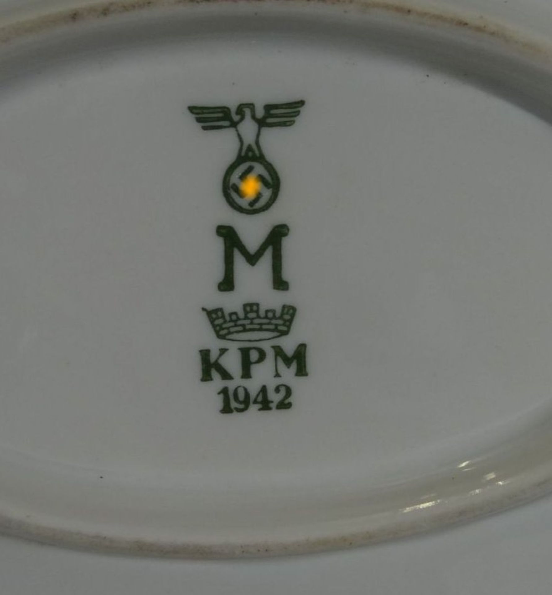 ovale Platte und kl. Teller, Marinegschirr, KPM, dat. 1940/42, roter Rand, 40x25 cm und D-20 cm - Bild 5 aus 5