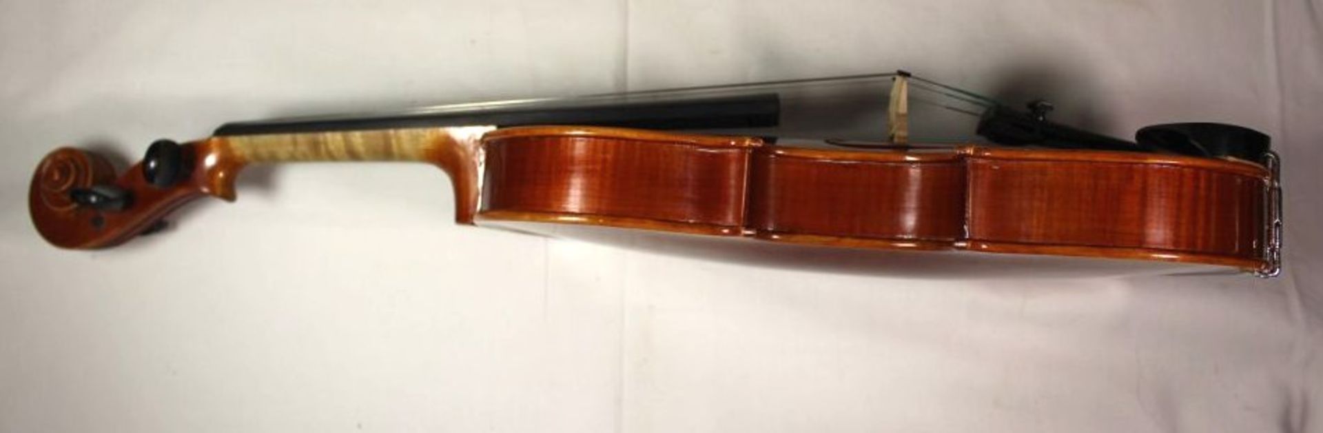 Geige, innen Klebeetikett "Intrumentenbau Mittenwald -Adorf", guter Zustand, anbei Bogen, L-57cm, in - Bild 3 aus 9