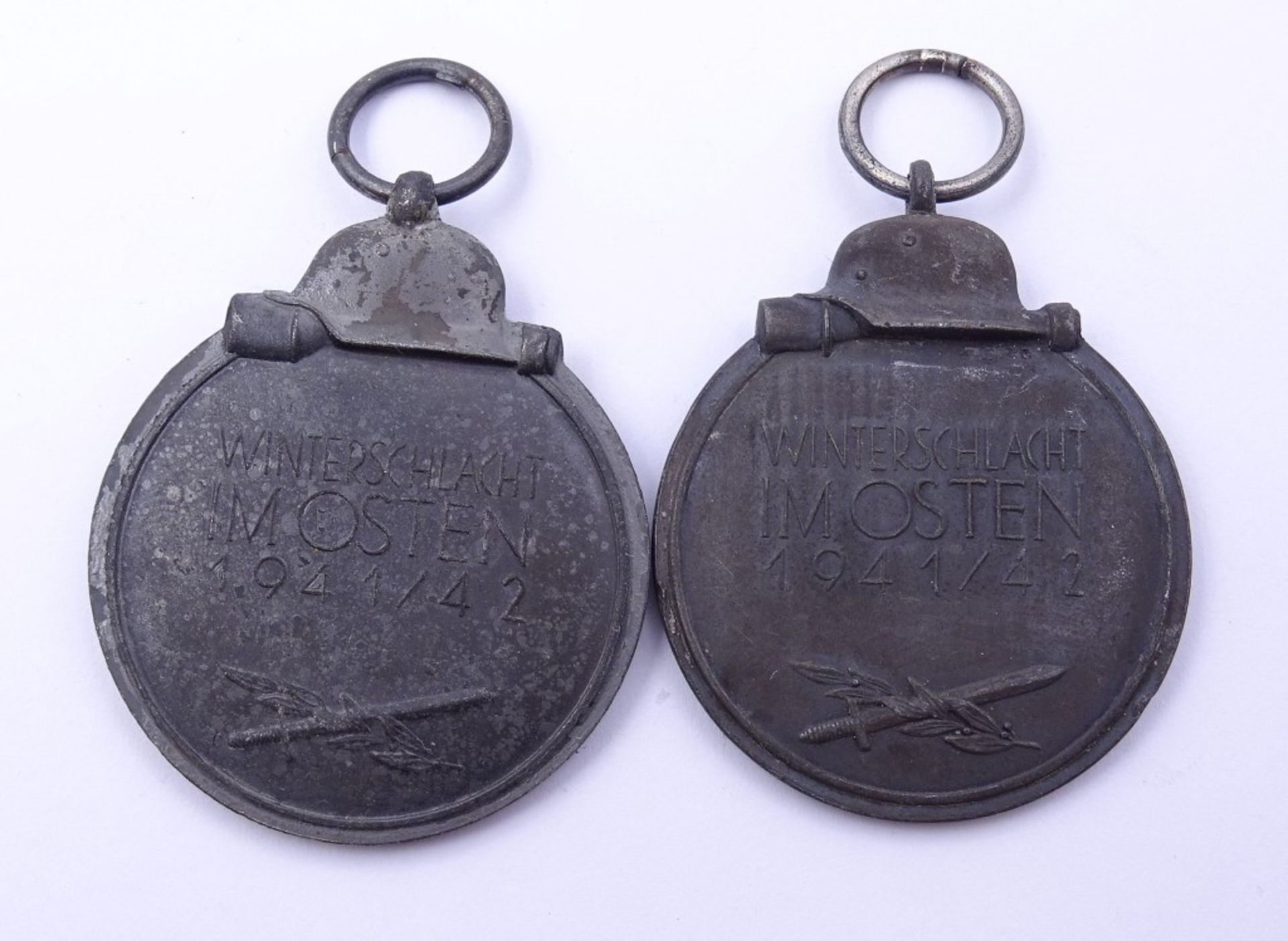 Zwei Winterschlacht im Osten Medaillen 1941/42 - Bild 3 aus 3