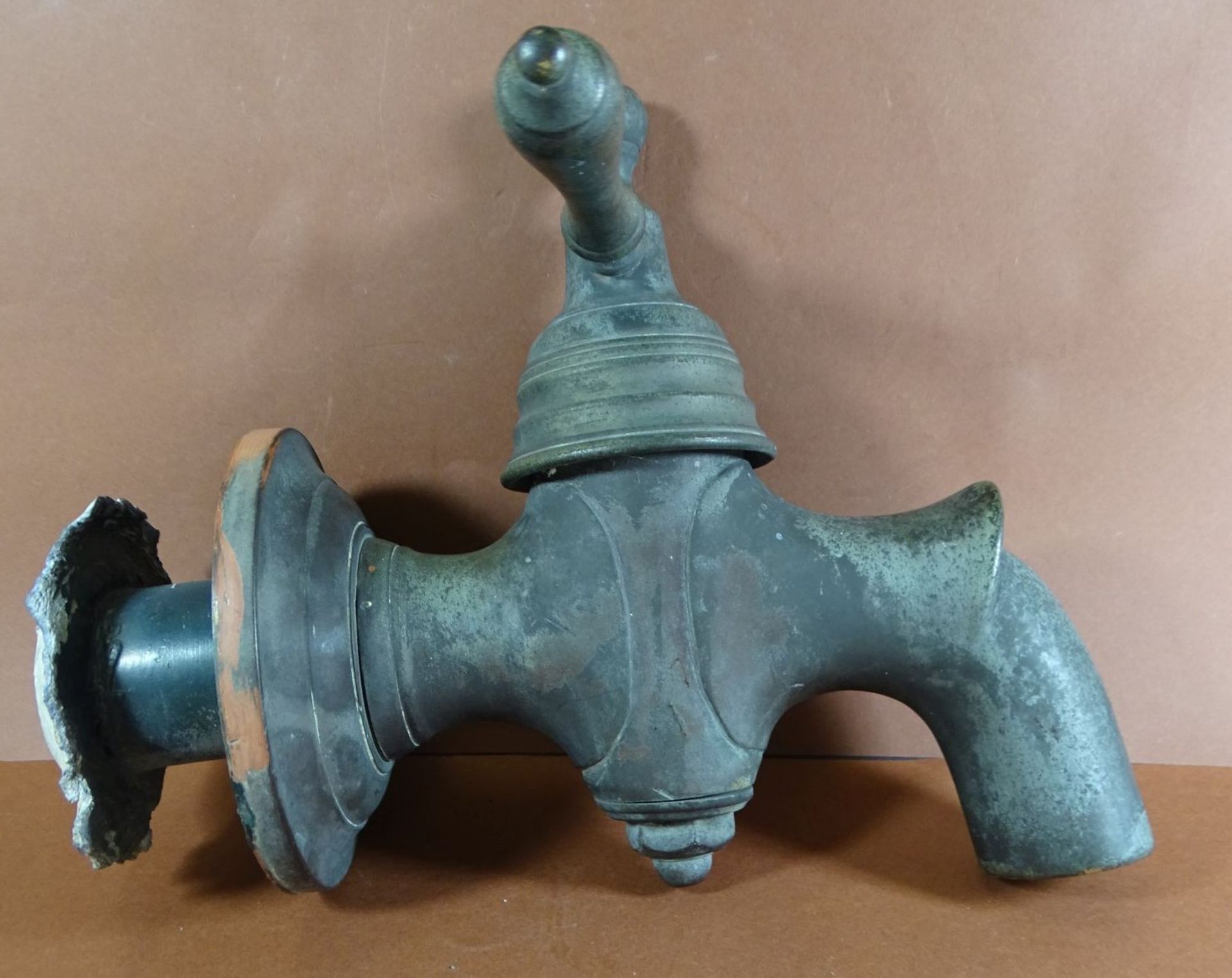 grosser Bronze-Brunnenhahn, 3 kg, L-24 cm, H-20 cm, Grifflänge 11 c - Bild 2 aus 5